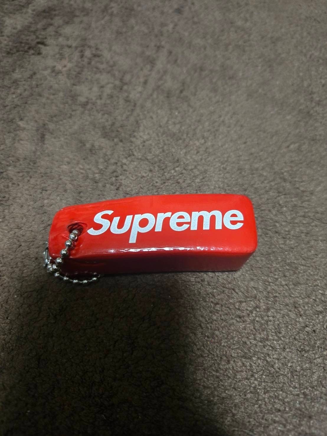 Supreme Floating Keychain 