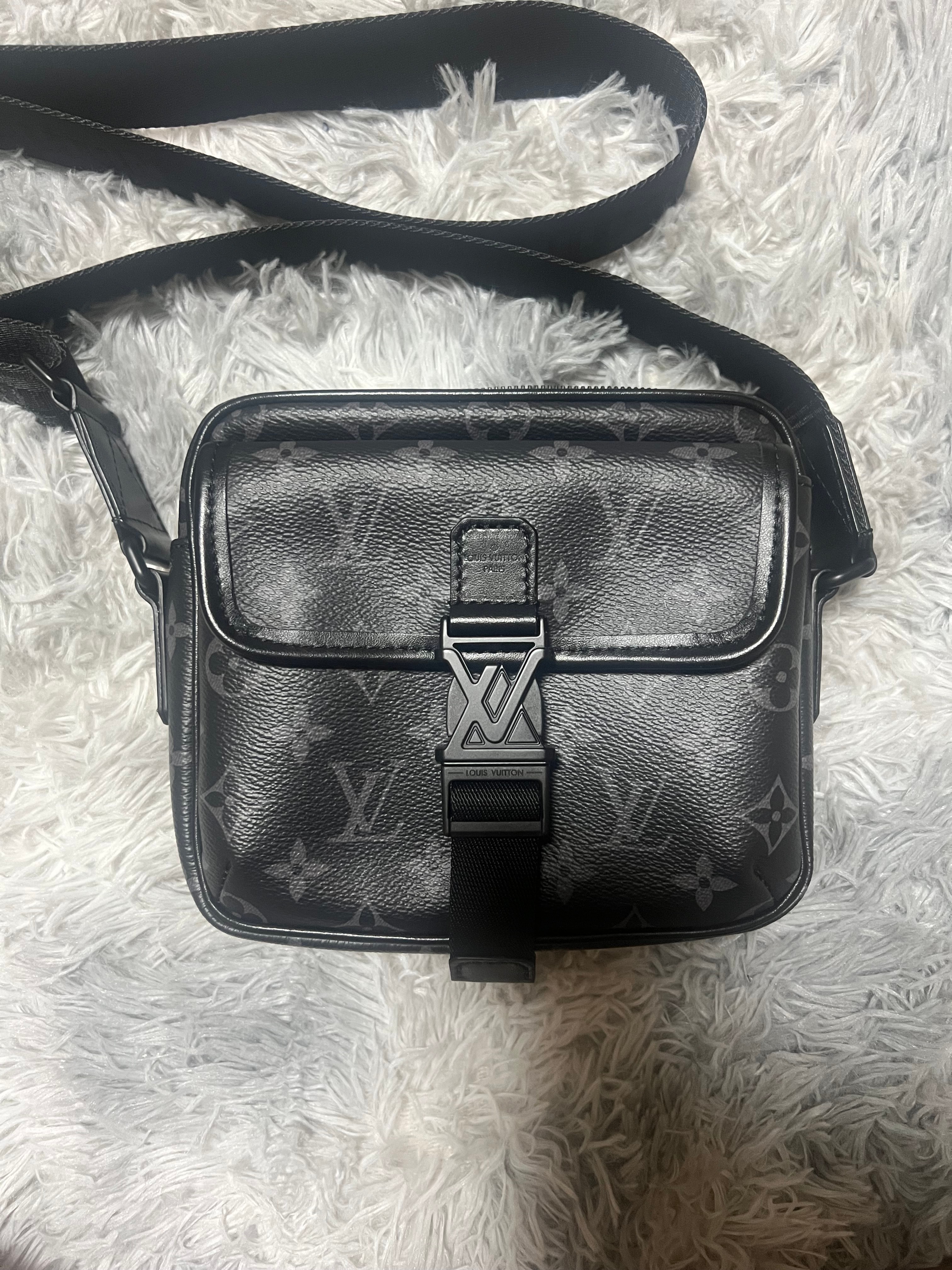 ルイヴィトン モノグラム シャドウ ゲットアウェイ メッセンジャー M12516 ショルダーバッグ