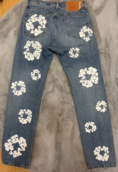 DENIM TEARS x LEVI'S Dirty Wash Wreath 501 "Light Wash"