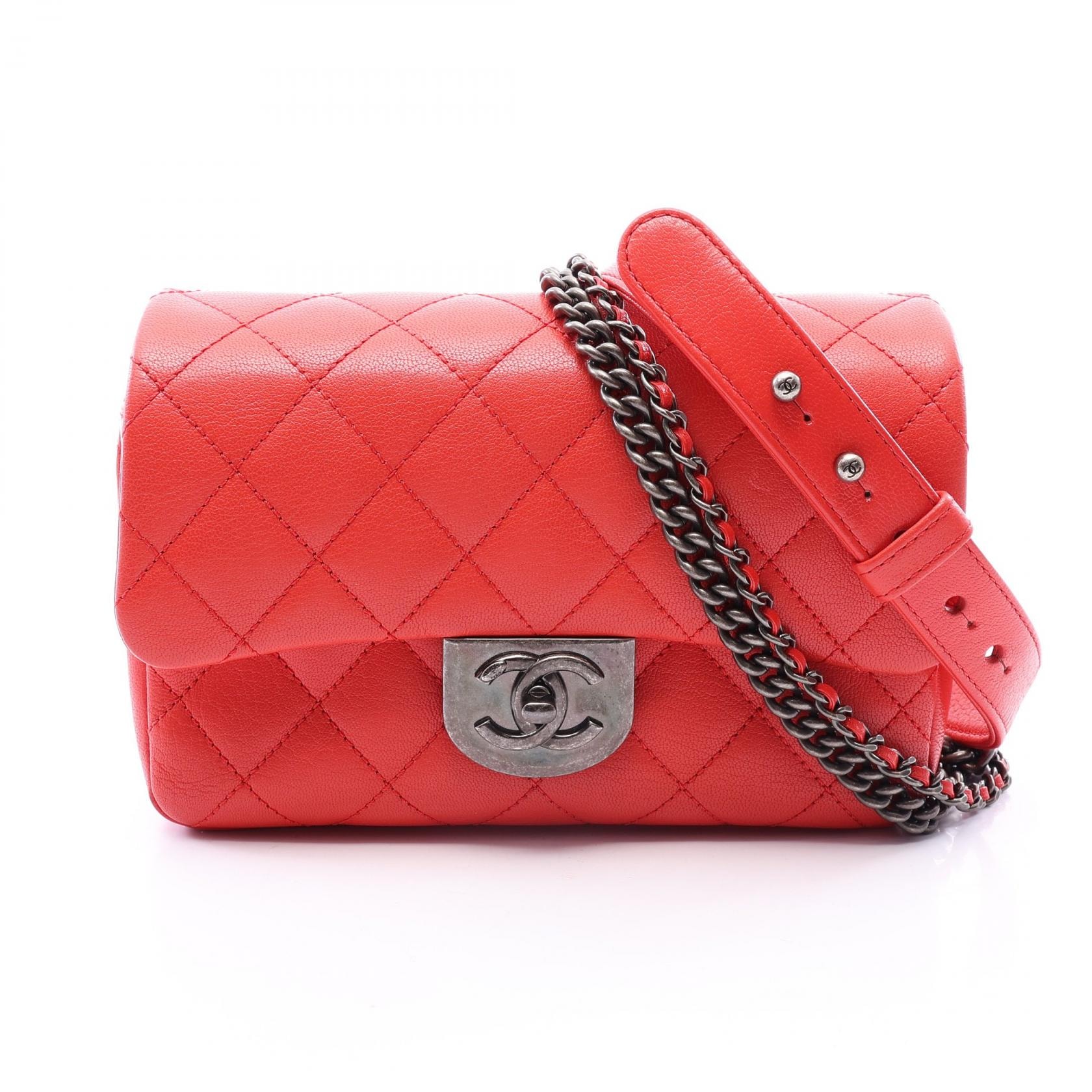 シャネル CHANEL マトラッセ ショルダーバッグ バッグ レザー レディース レッド系 【中古】