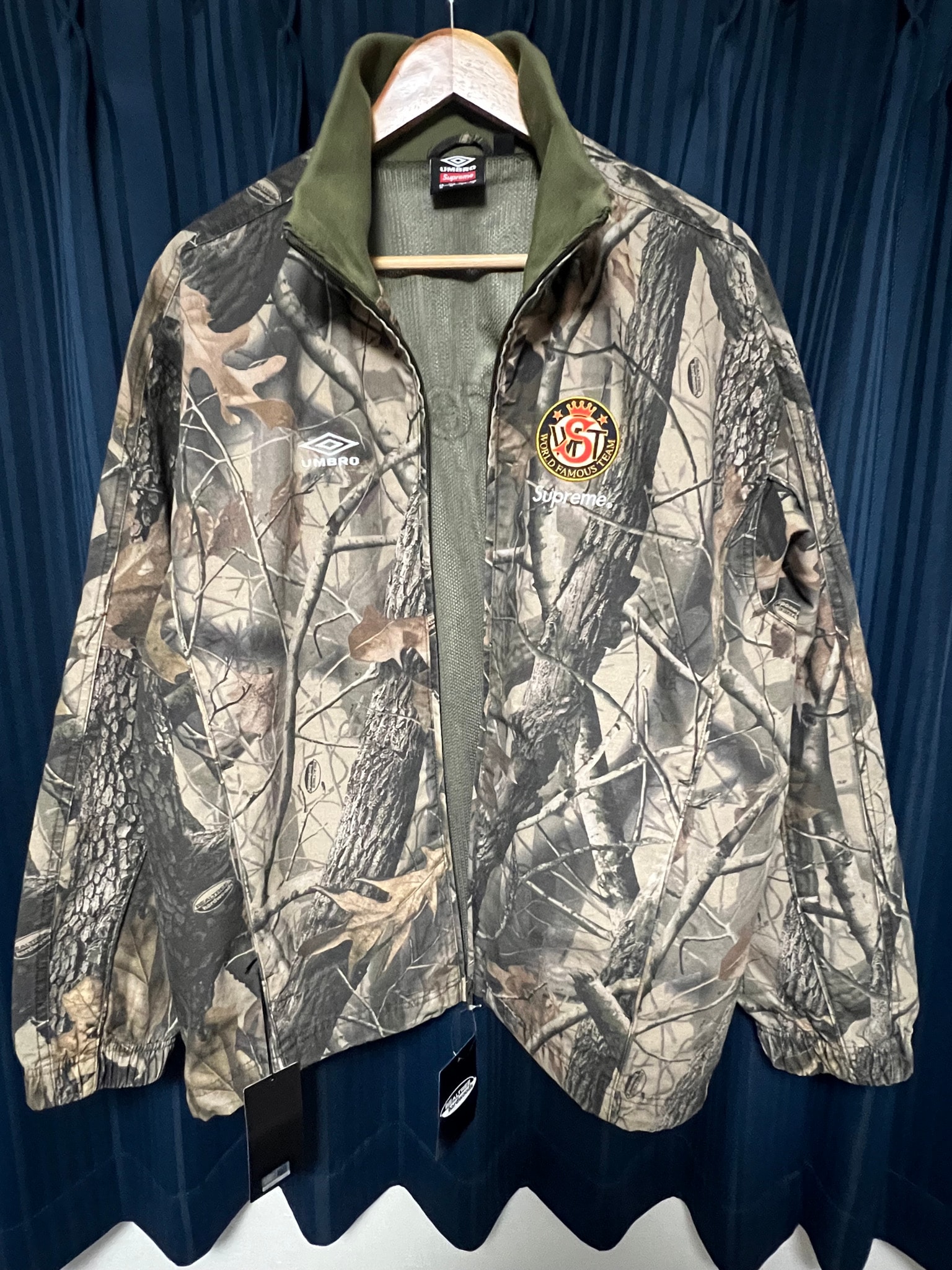 Supreme x Umbro Cotton Ripstop Track Jacket (26SS) "Realtree Hardwoods Camo"