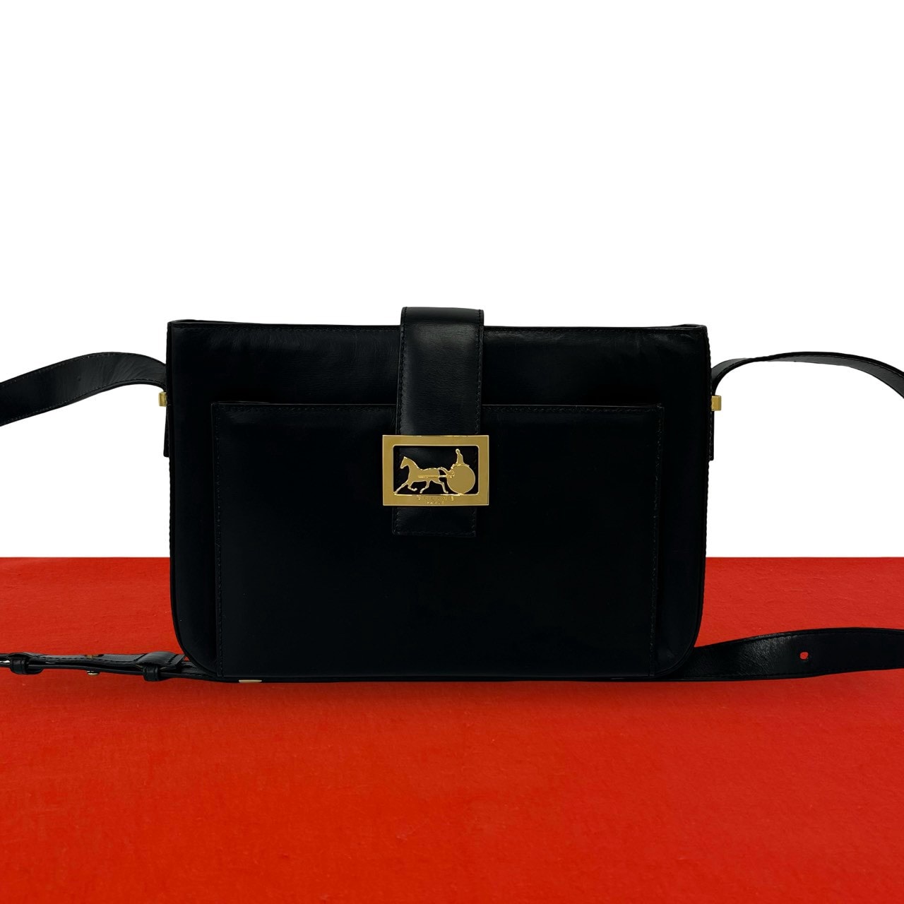CELINE セリーヌ 馬車金具 レザー ショルダーバッグ ブラック
30381
