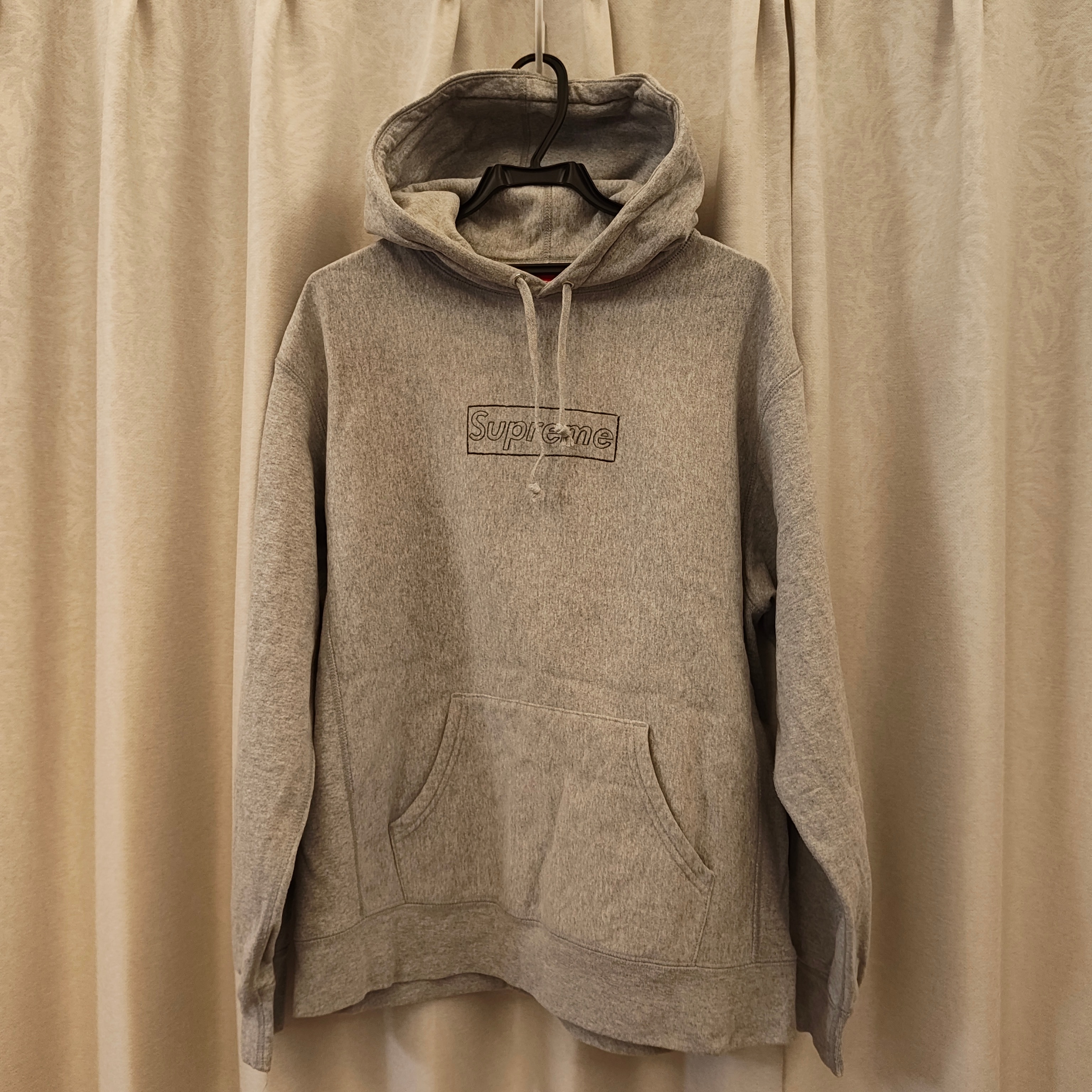 Supreme KAWS Chalk Logo Hooded Sweatshirt "Grey"(2021)