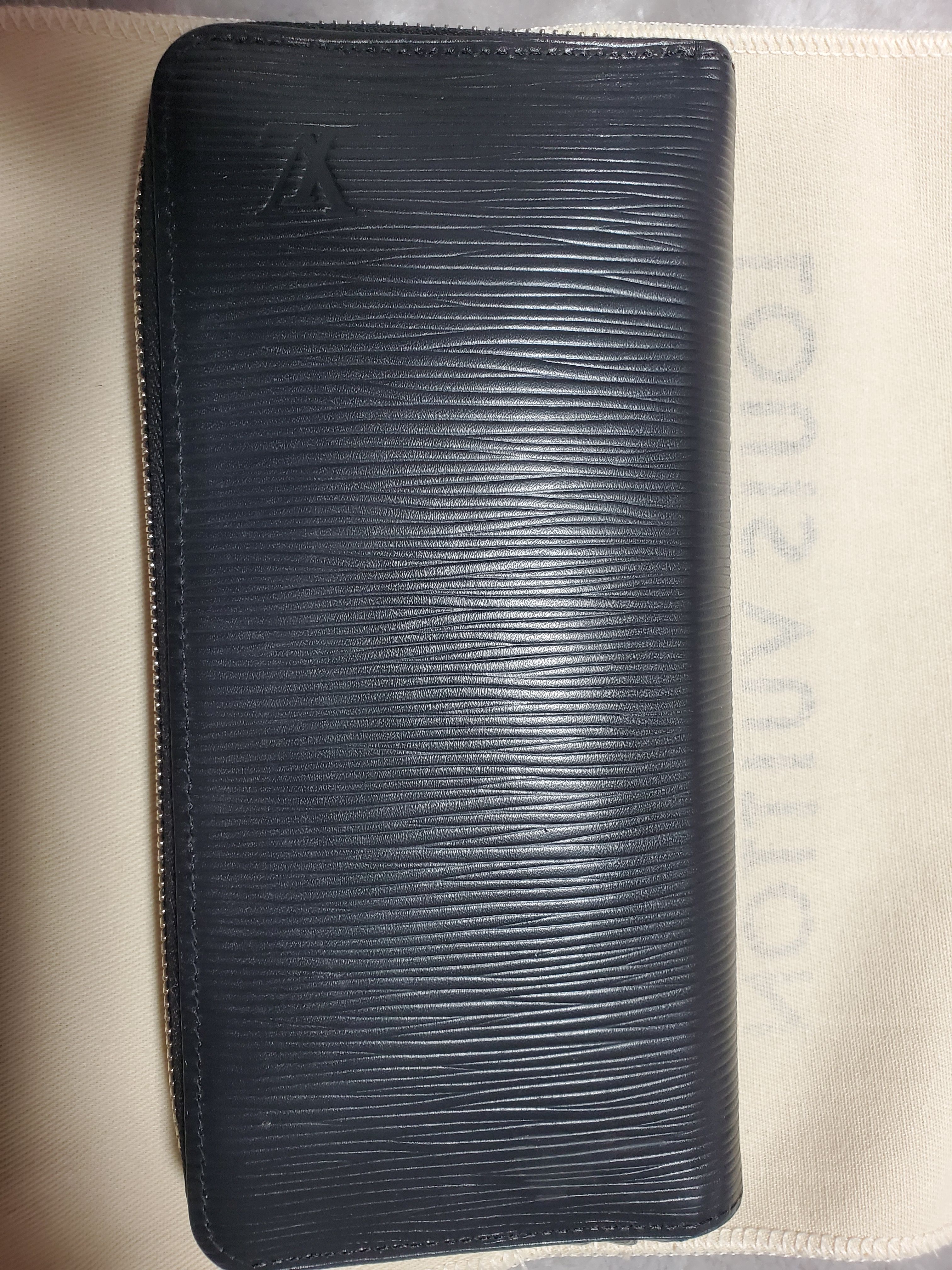 Louis Vuitton Zippy Wallet Epi "Noir"