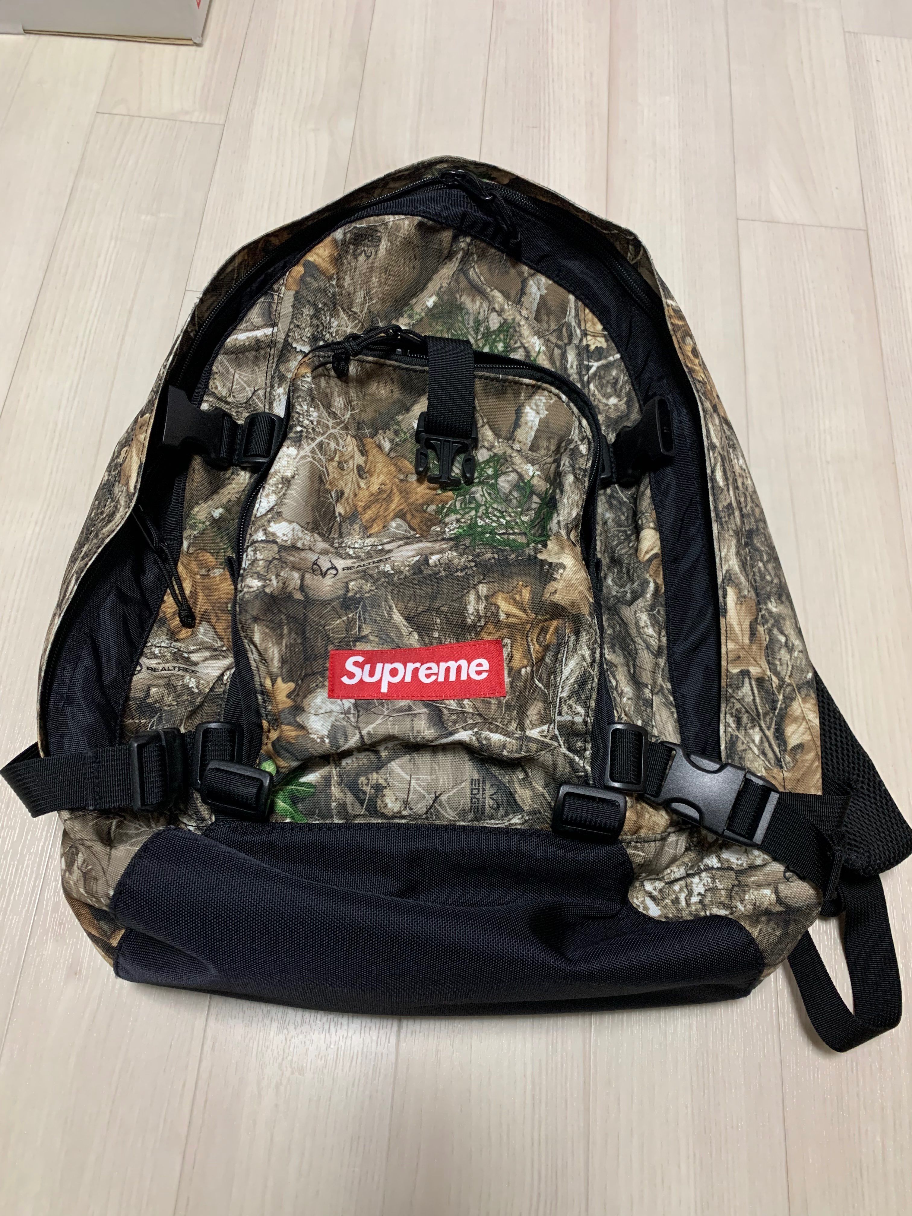 Supreme 19FW Backpack "Real Tree Camo"
