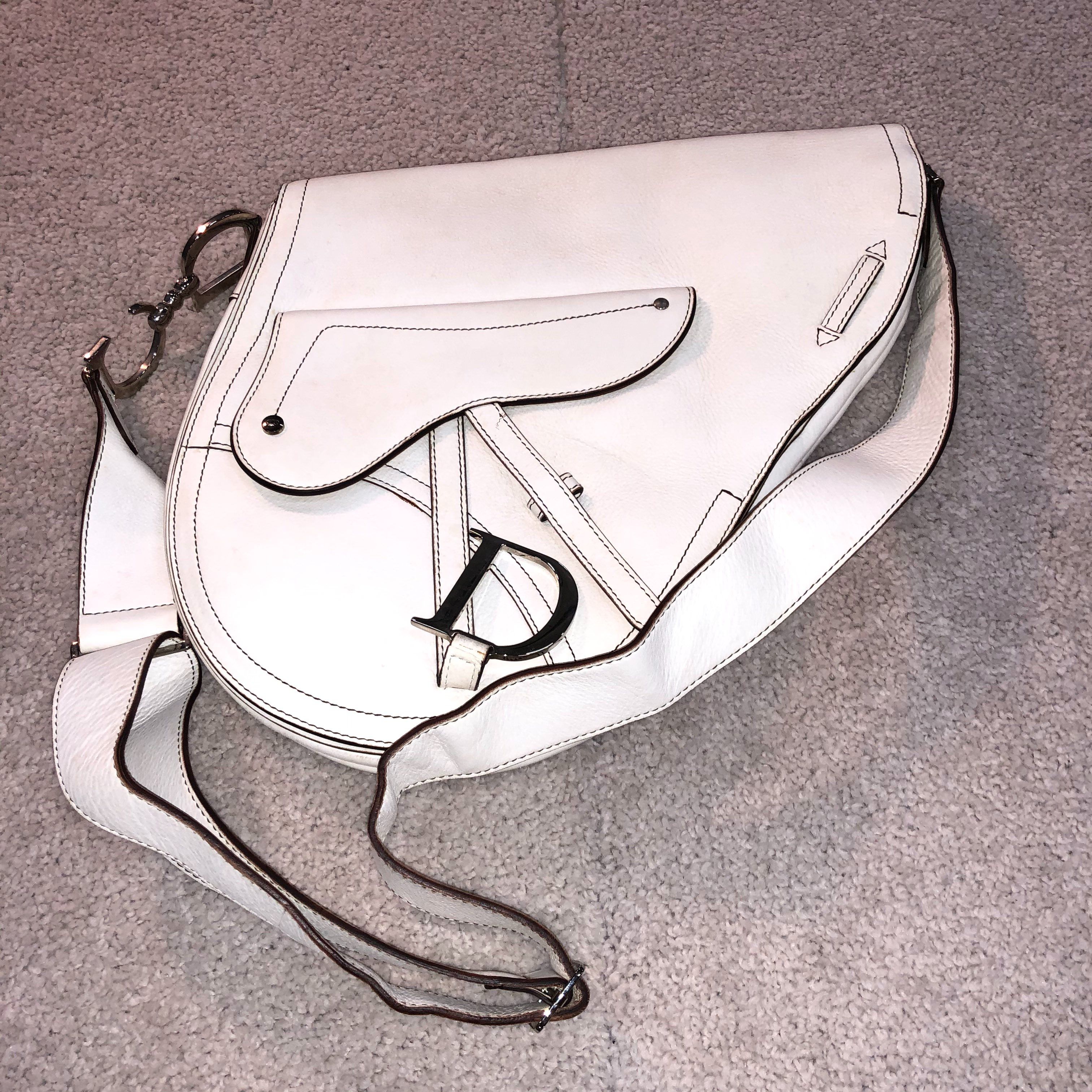 ディオール サドルバッグ ショルダー ホワイト