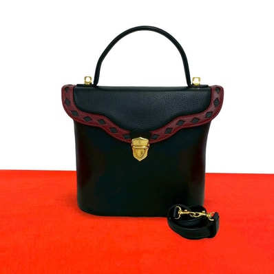 YVES SAINT LAURENT イヴ・サンローラン カットアウト レザー ショルダーバッグ ブラック
72488