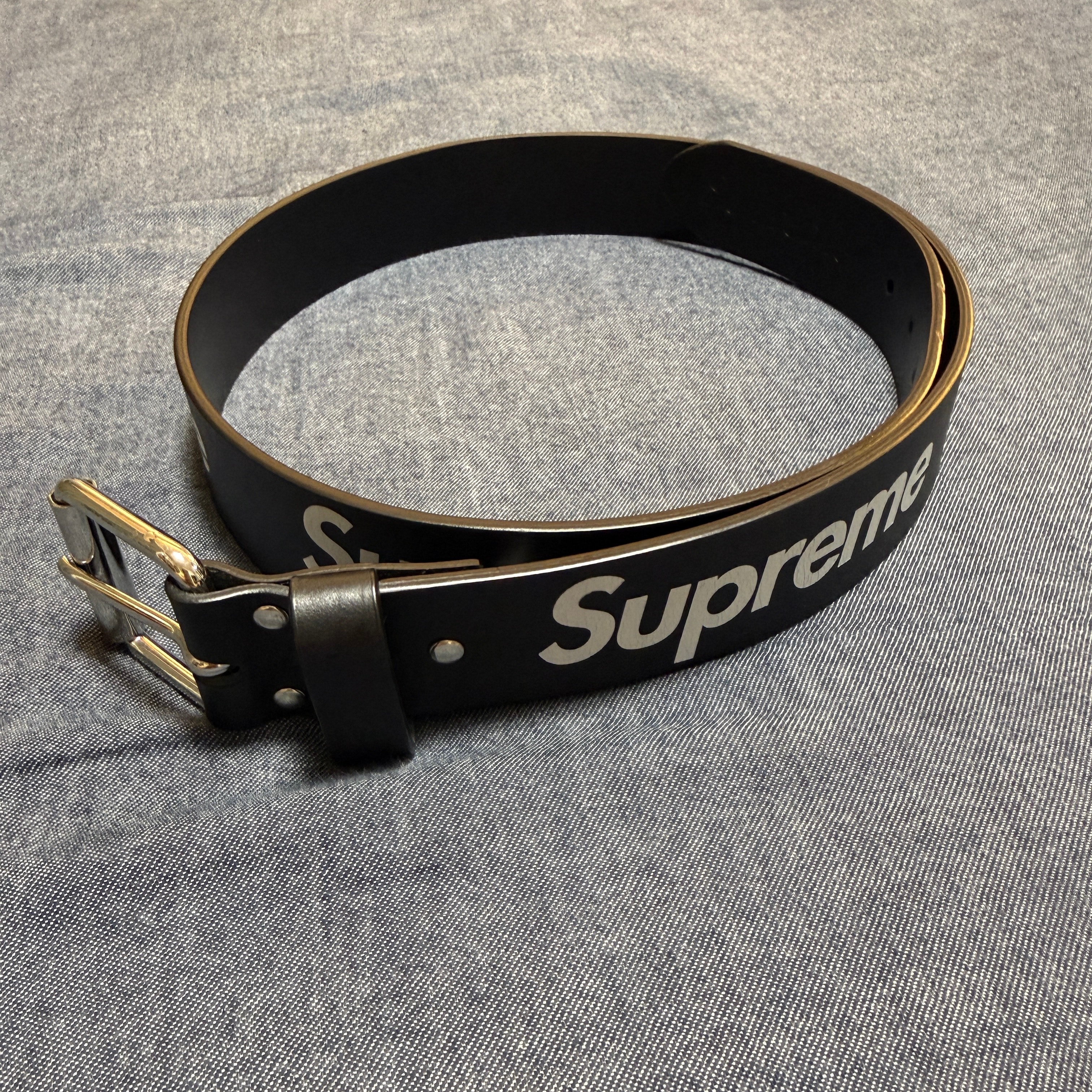 Supreme Repeat Leather Belt (25FW) 