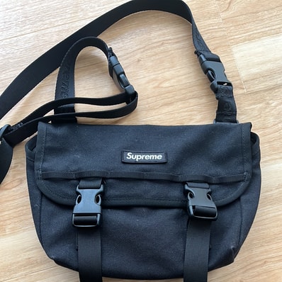 Supreme 25SS Mini Messenger Bag Supreme 25SS Mini Messenger Bag