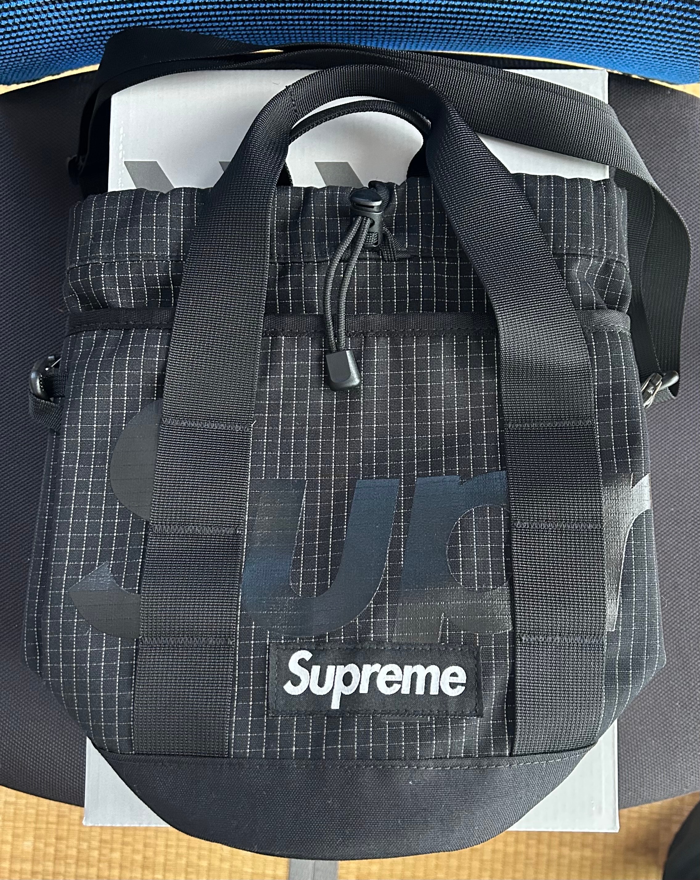 Supreme Cinch Bag 