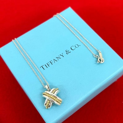 TIFFANY&Co. ティファニー シグネチャー クロス ネックレス シルバー925 K18イエローゴールド ネックレス シルバー
29880