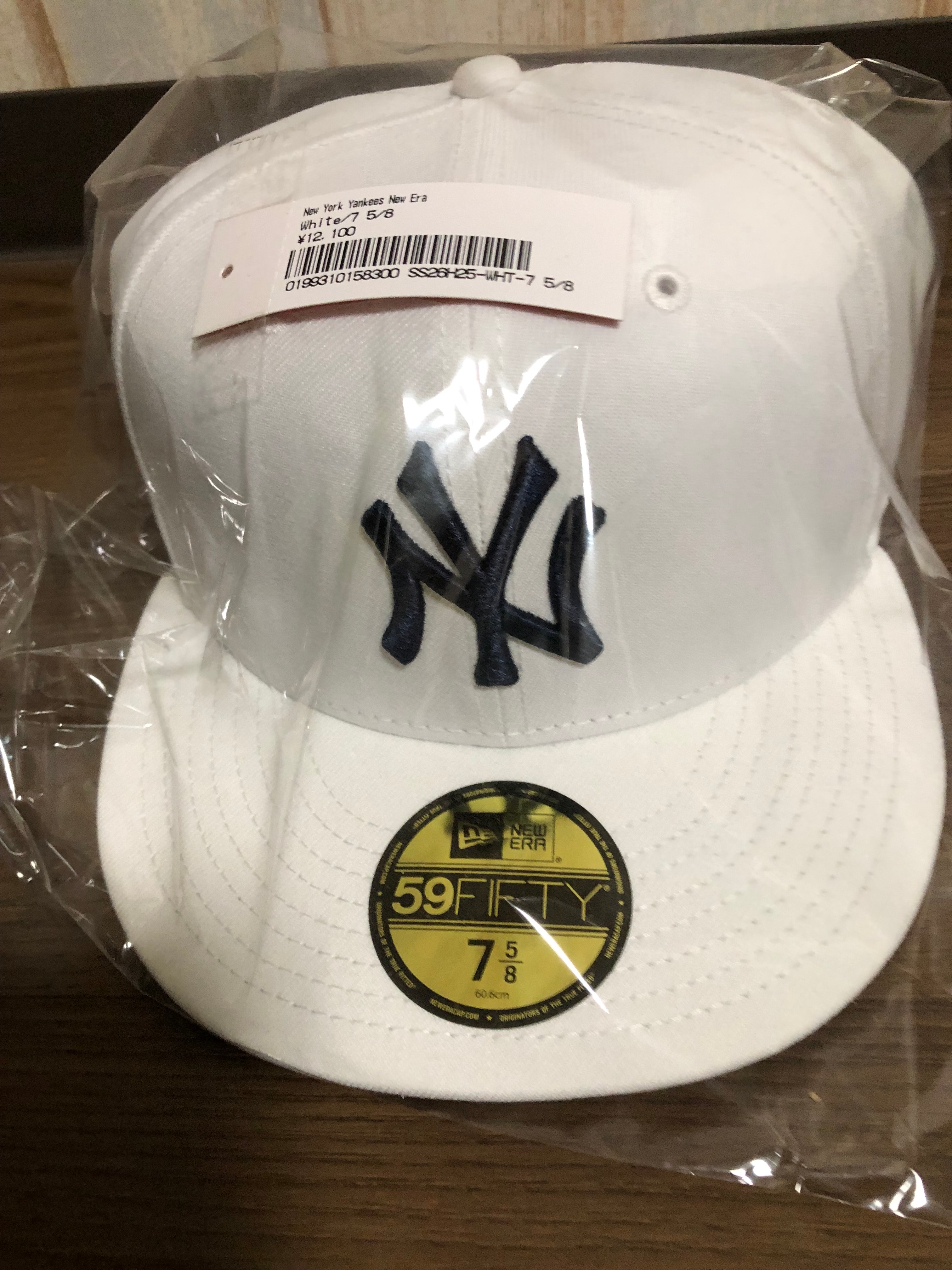 Supreme x New York Yankees New Era "White"