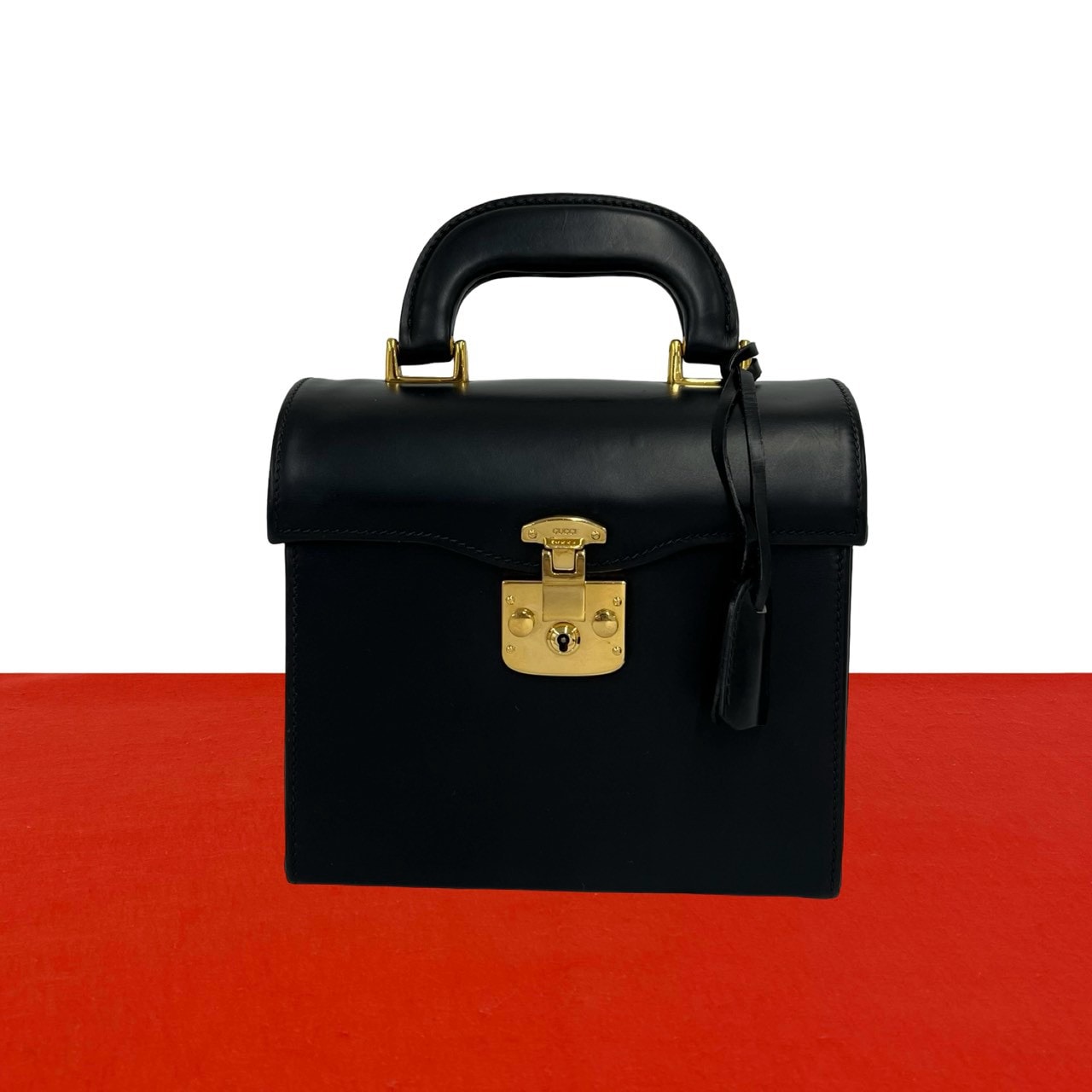 GUCCI グッチ レディロック ロゴ 金具 レザー ハンドバッグ ブラック
 37165
