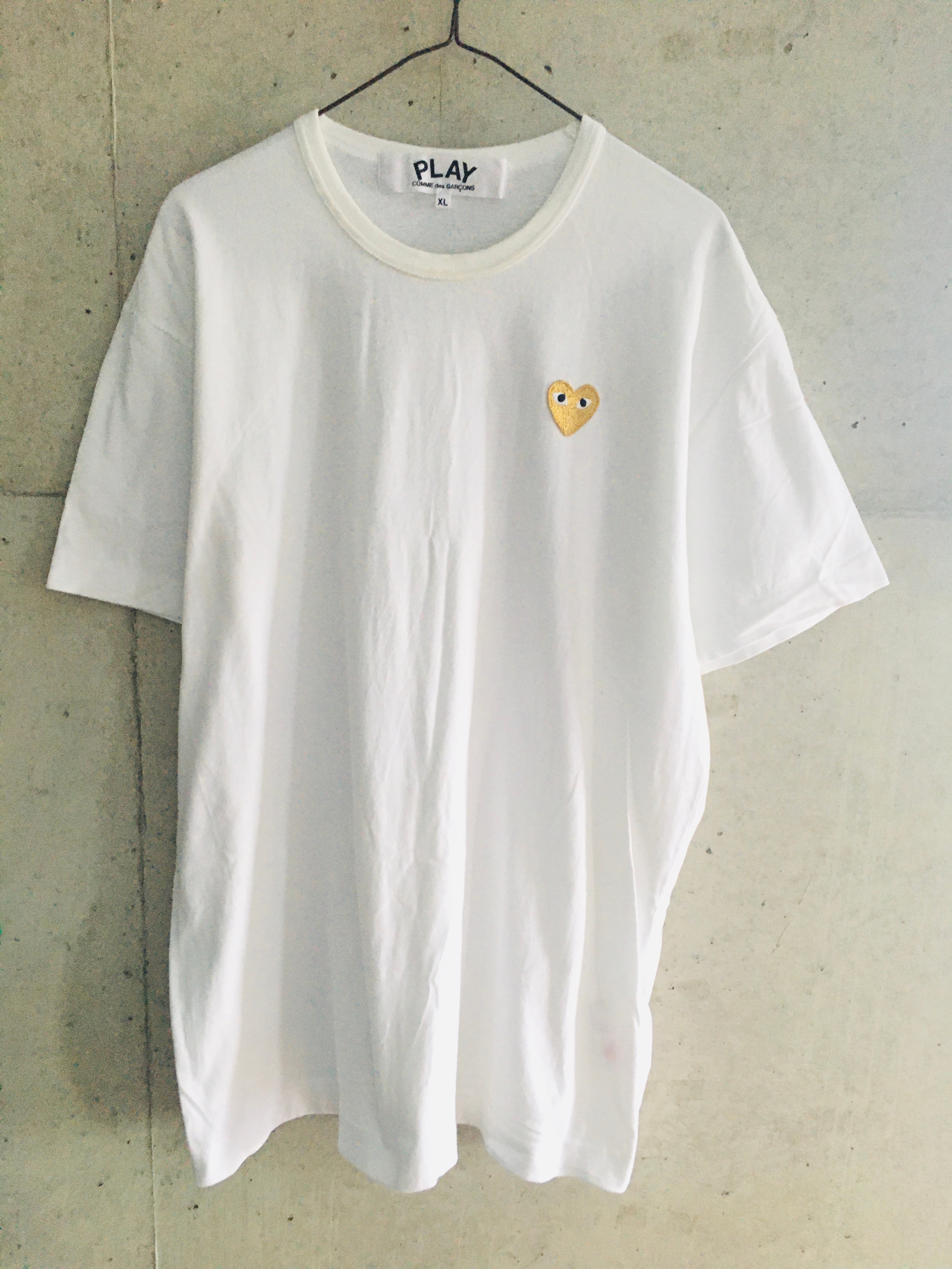 COMME des GARCONS PLAY CDG Tee "Gold/White"