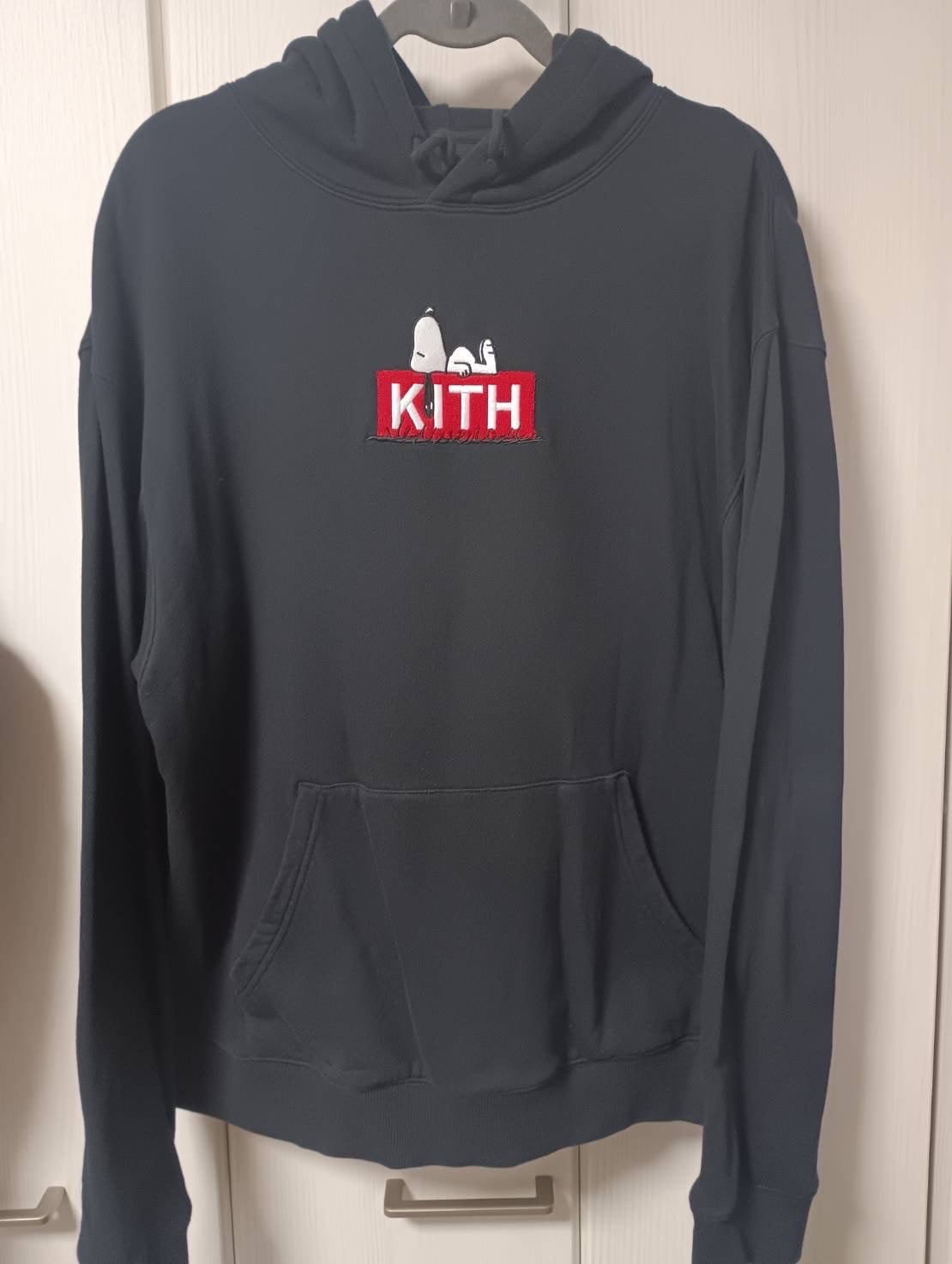 Kith x Peanuts Doghouse Hoodie "Black"