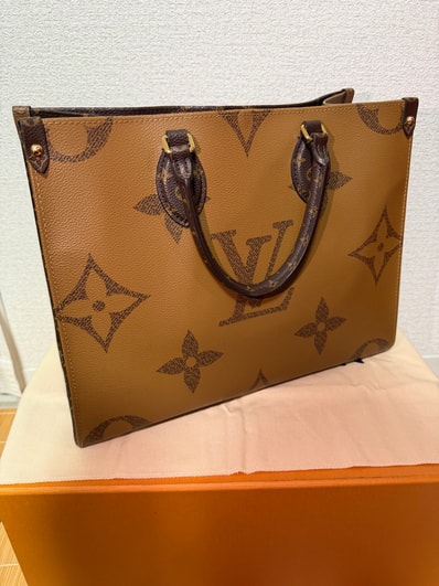 Louis Vuitton On the Go MM Giant Monogram