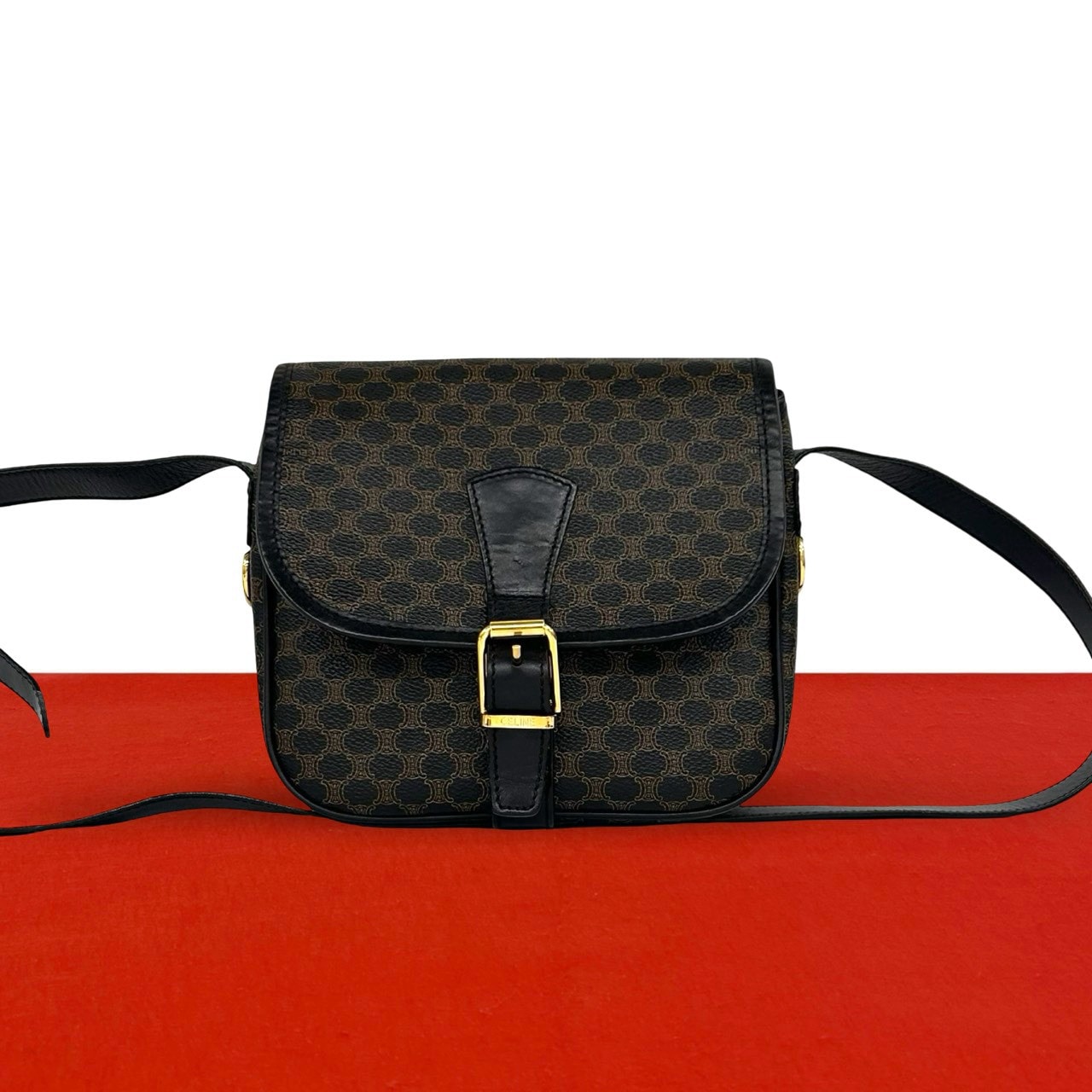 CELINE セリーヌ マカダム ブラゾン 柄 ロゴ レザー PVC ショルダーバッグ ブラック
30967