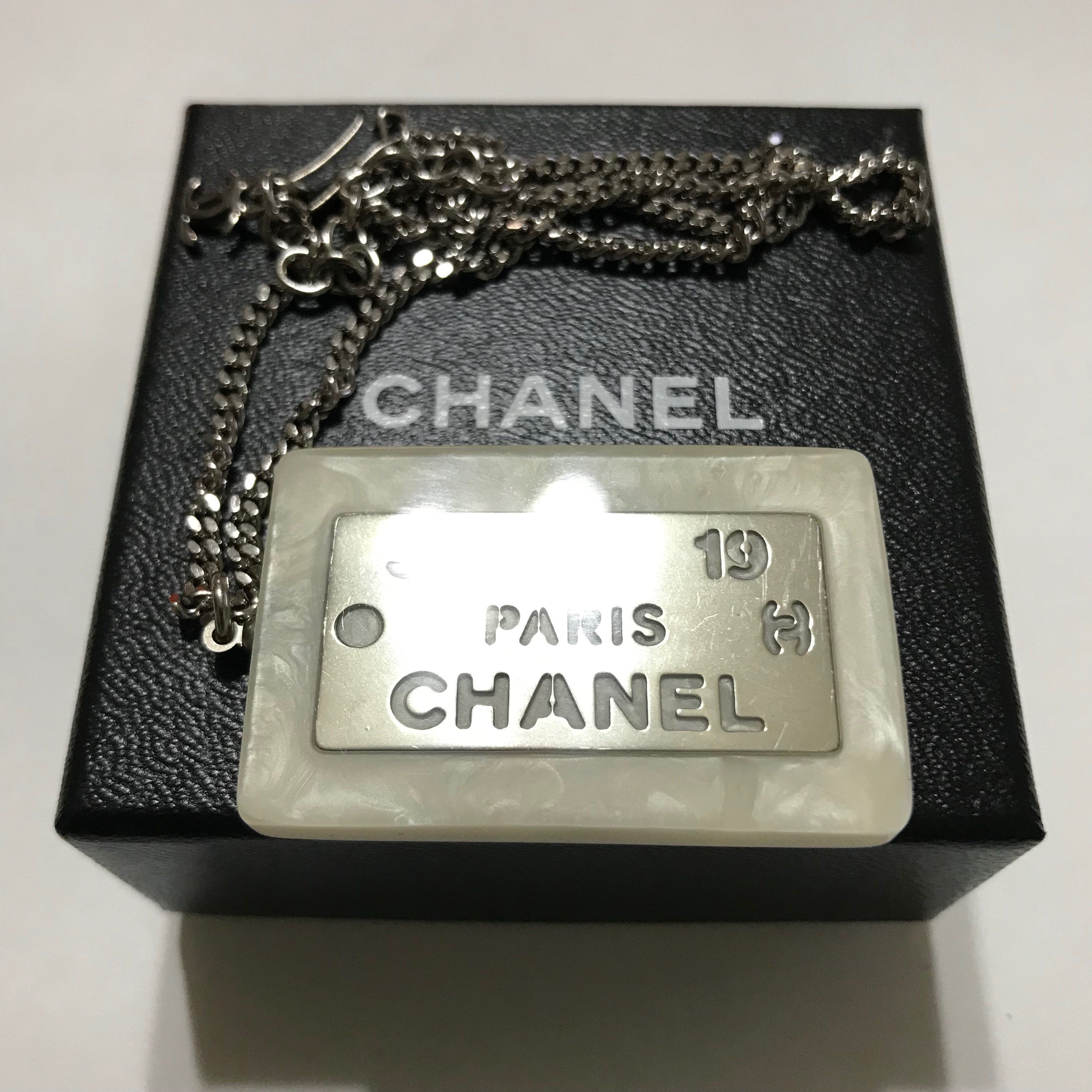 シャネル ネックレス CHANEL ロゴプレートネックレス