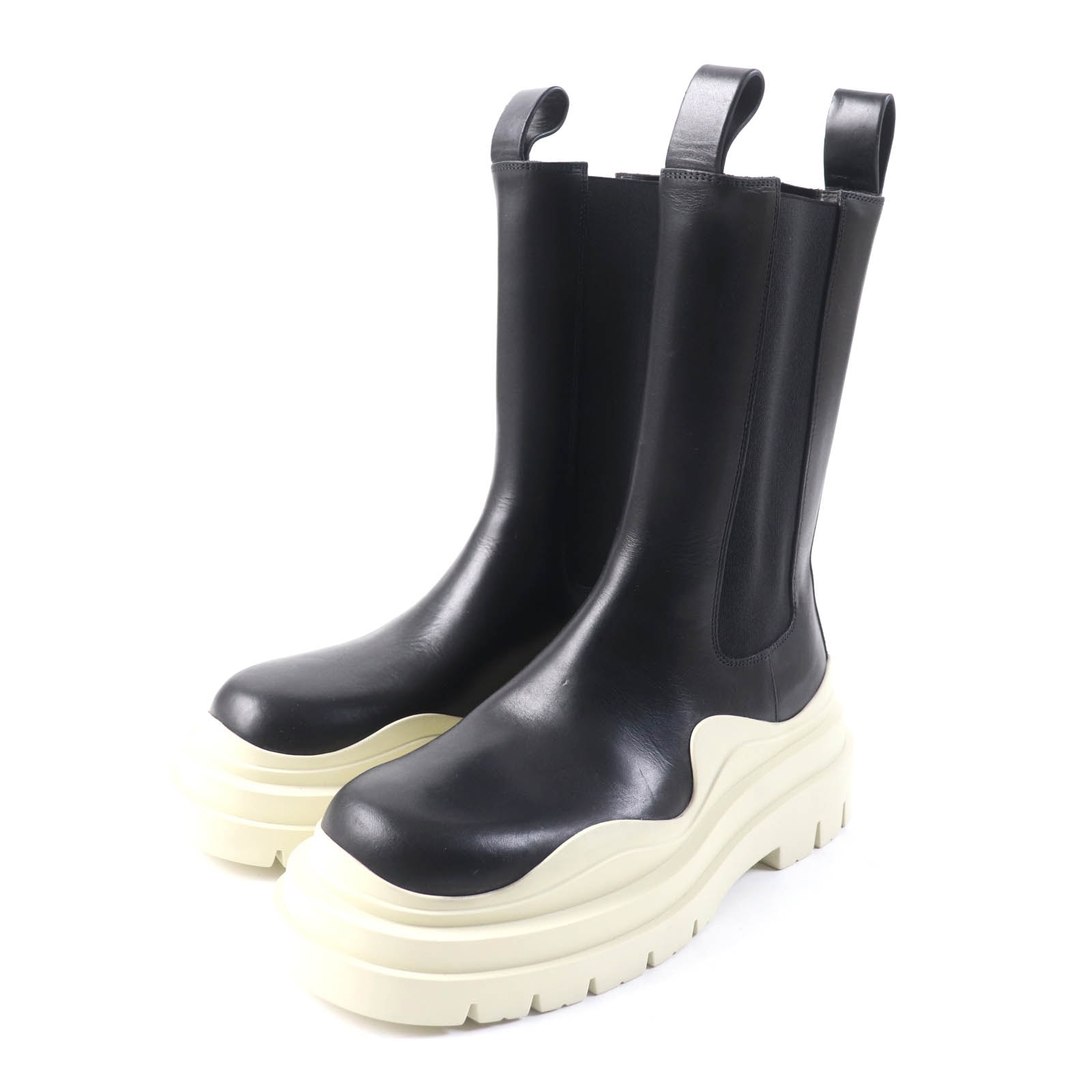 極美品 ボッテガヴェネタ
 ショートブーツ タイヤ チェルシーブーツ ブラック ホワイト レディース 38