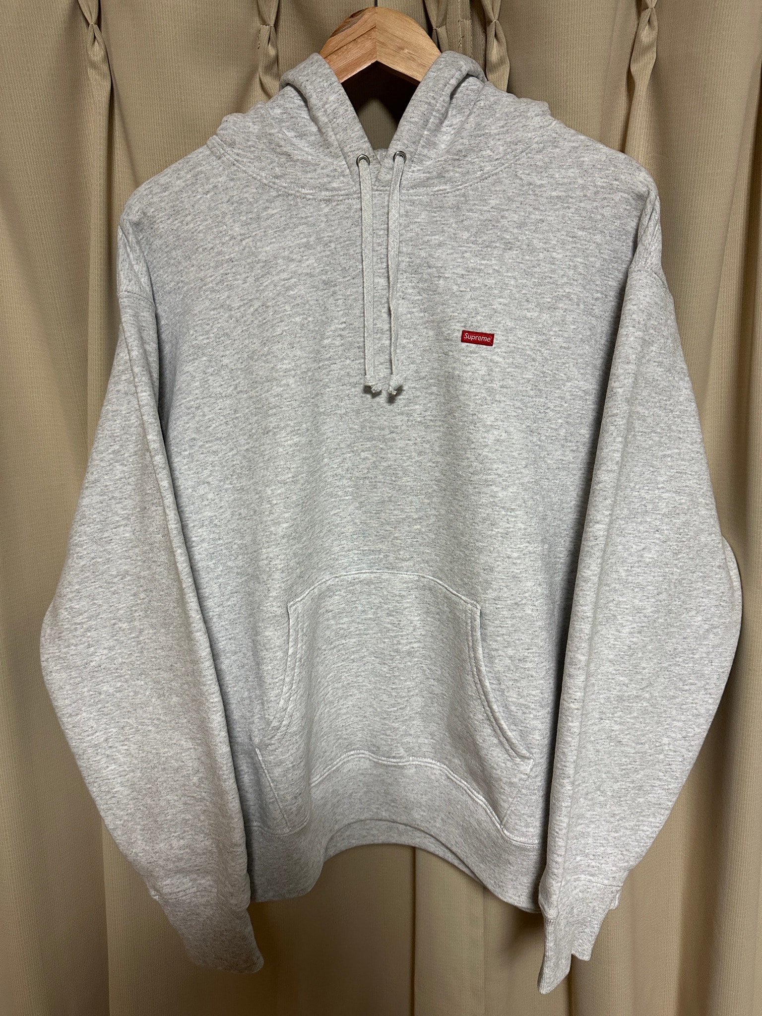 Supreme Small Box Hooded Sweatshirt "Ash Grey"