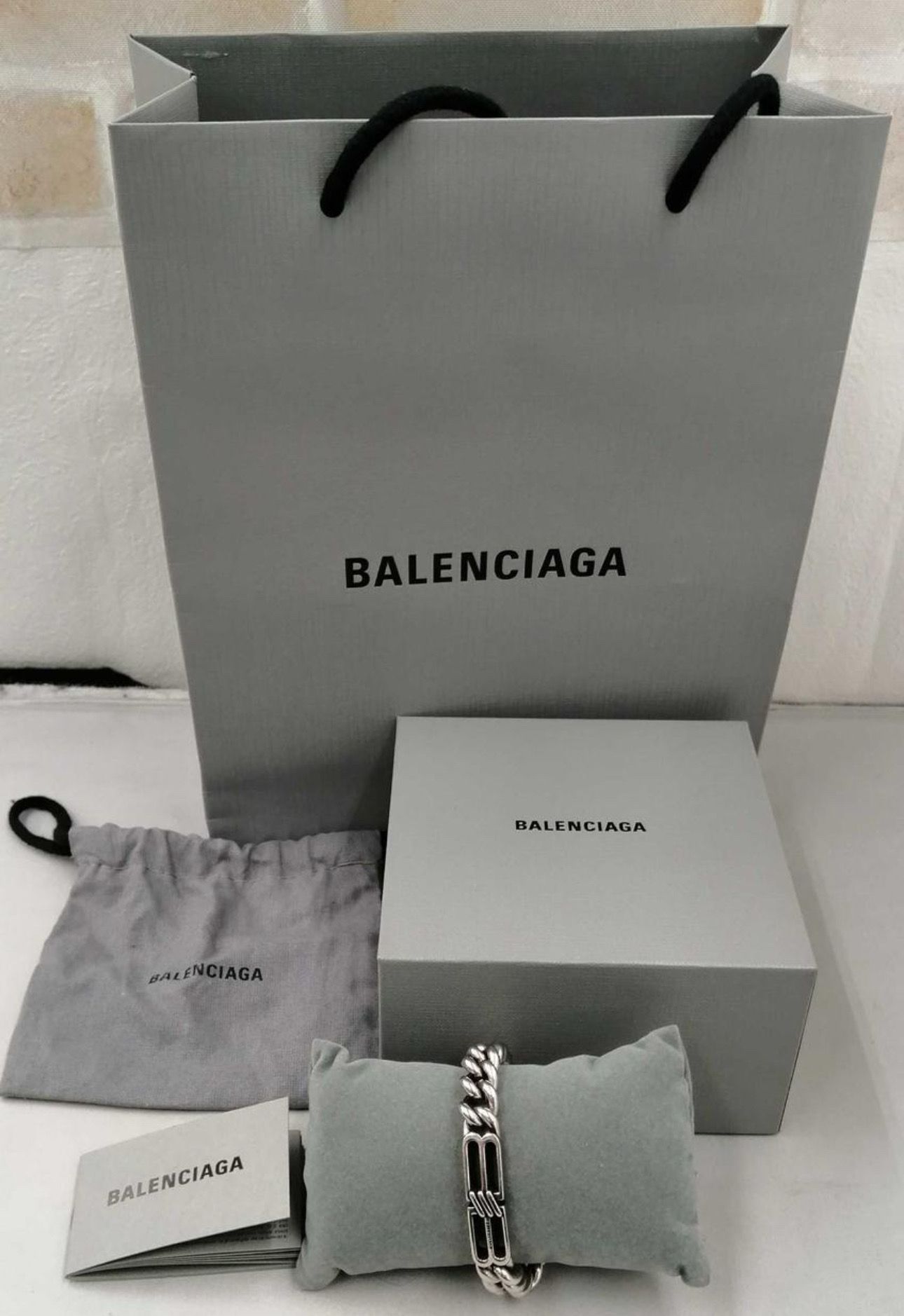 BALENCIAGA
