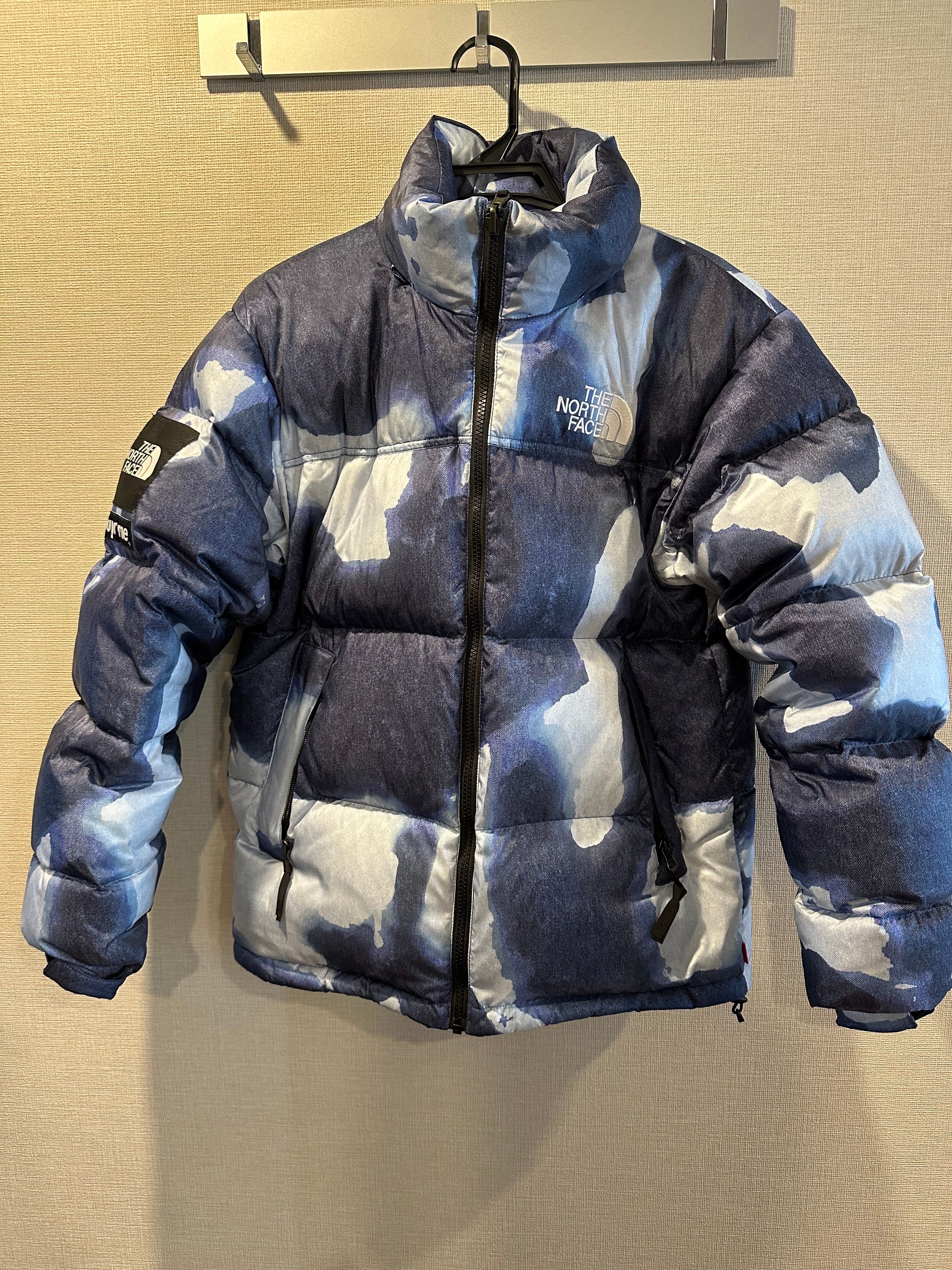 Supreme x The North Face Bleached Denim Print Nuptse Jacket "Indigo"