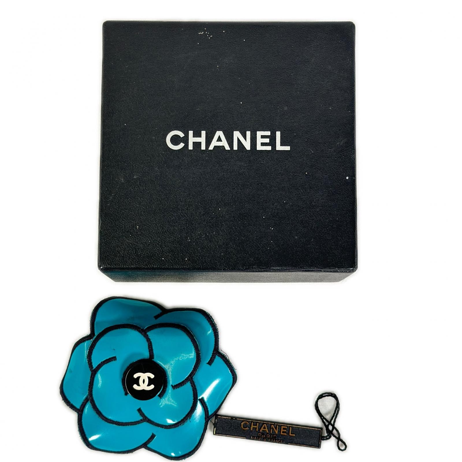 CHANEL シャネル A05260 ブローチ カメリアモチーフ ココマーク ターコイズブルー カメリア 椿 1995年 春夏コレクション レディース