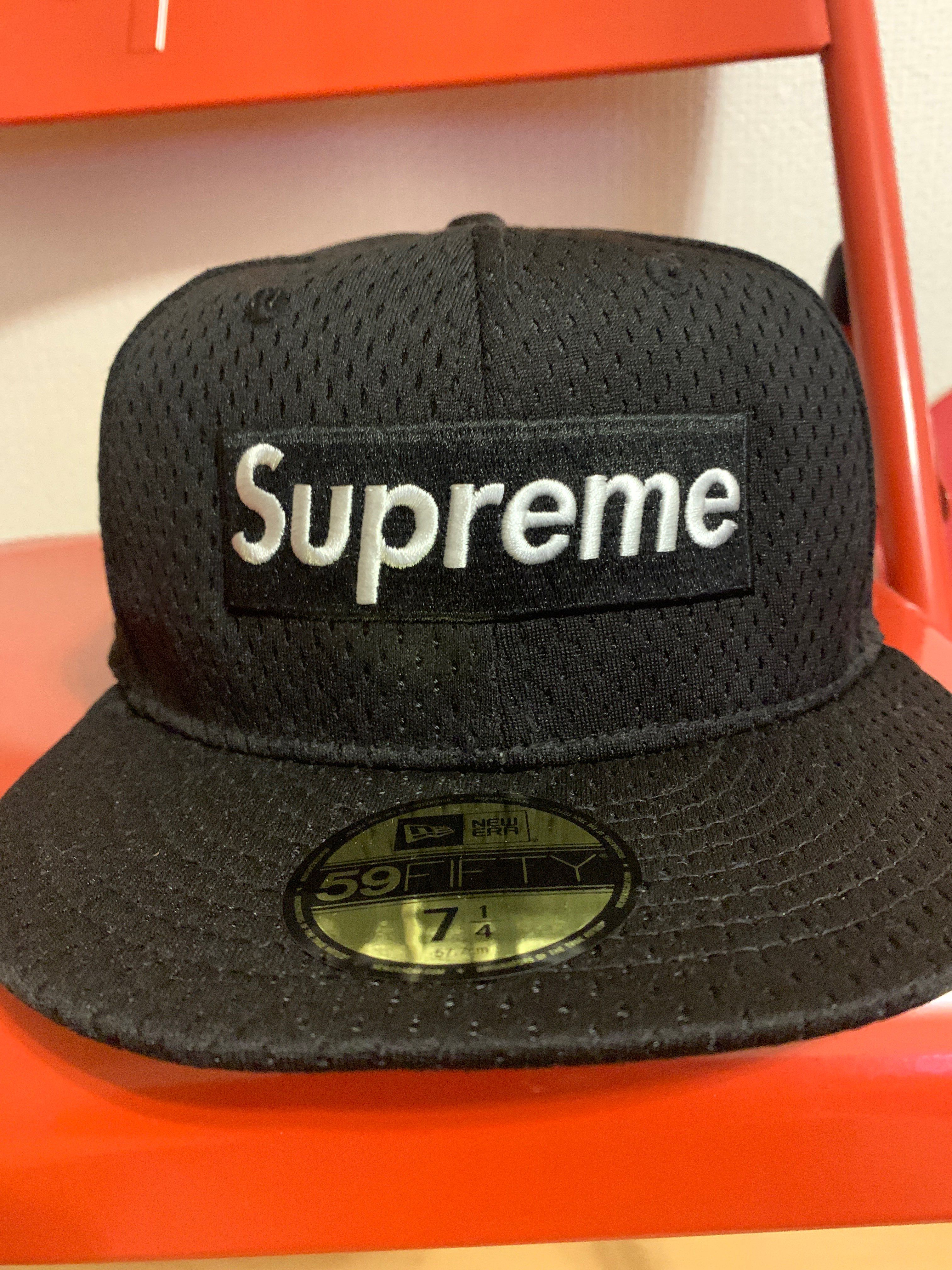 Supreme Mesh Box Logo New Era "Black"