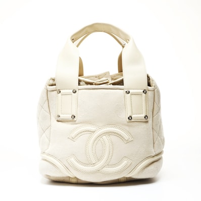 シャネル CHANEL アイボリー ムートン スエード ココマーク 10番台 2005-2006 ハンドバッグ【中古】
