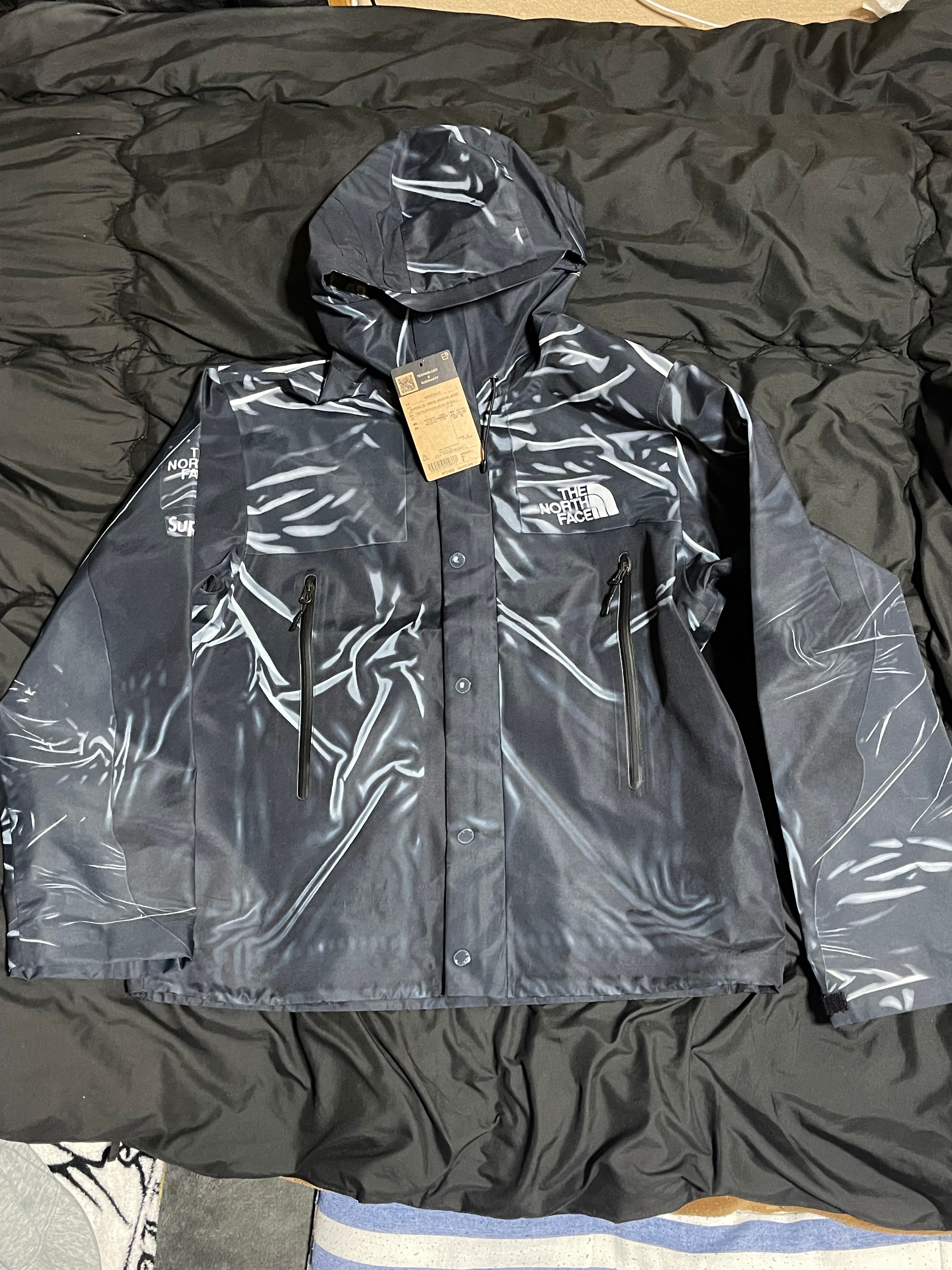 Supreme x The North Face Trompe Loeil Printed Taped Seam Shell Jacket "Black"