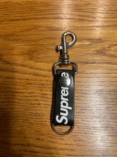 Supreme Leather Key Loop "Black"