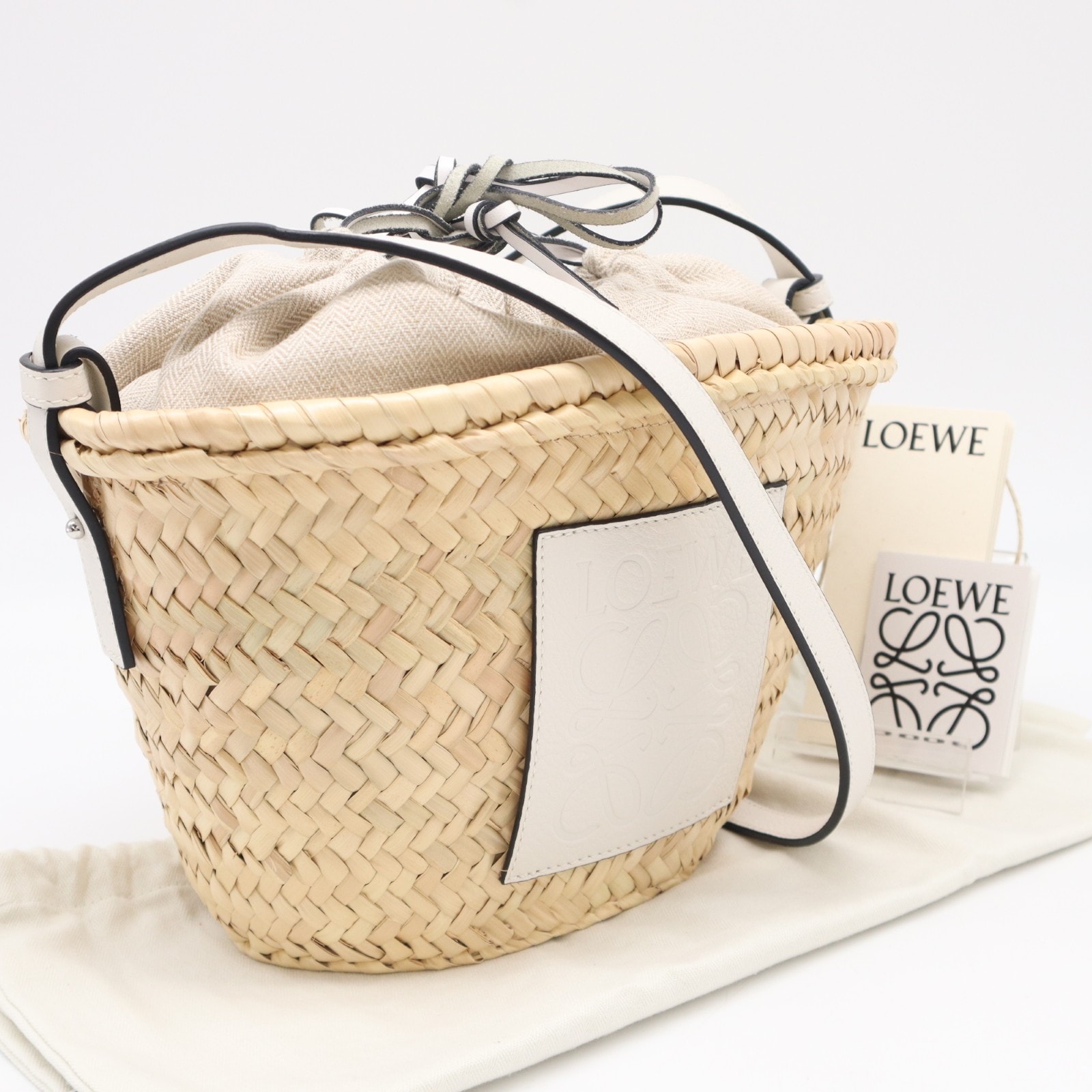 極美品 LOEWE ロエベ パームリーフ ドローストリング バケットバッグ A223222X01 ハンドバッグ ベージュ ホワイト カーフレザー パームリーフ レディース