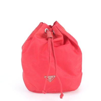 ■美品 プラダ テスート ナイロントライアングルロゴポーチ