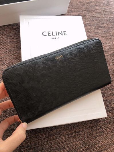 CELINE Large Zipped Wallet in Grained Calfskin "Black"