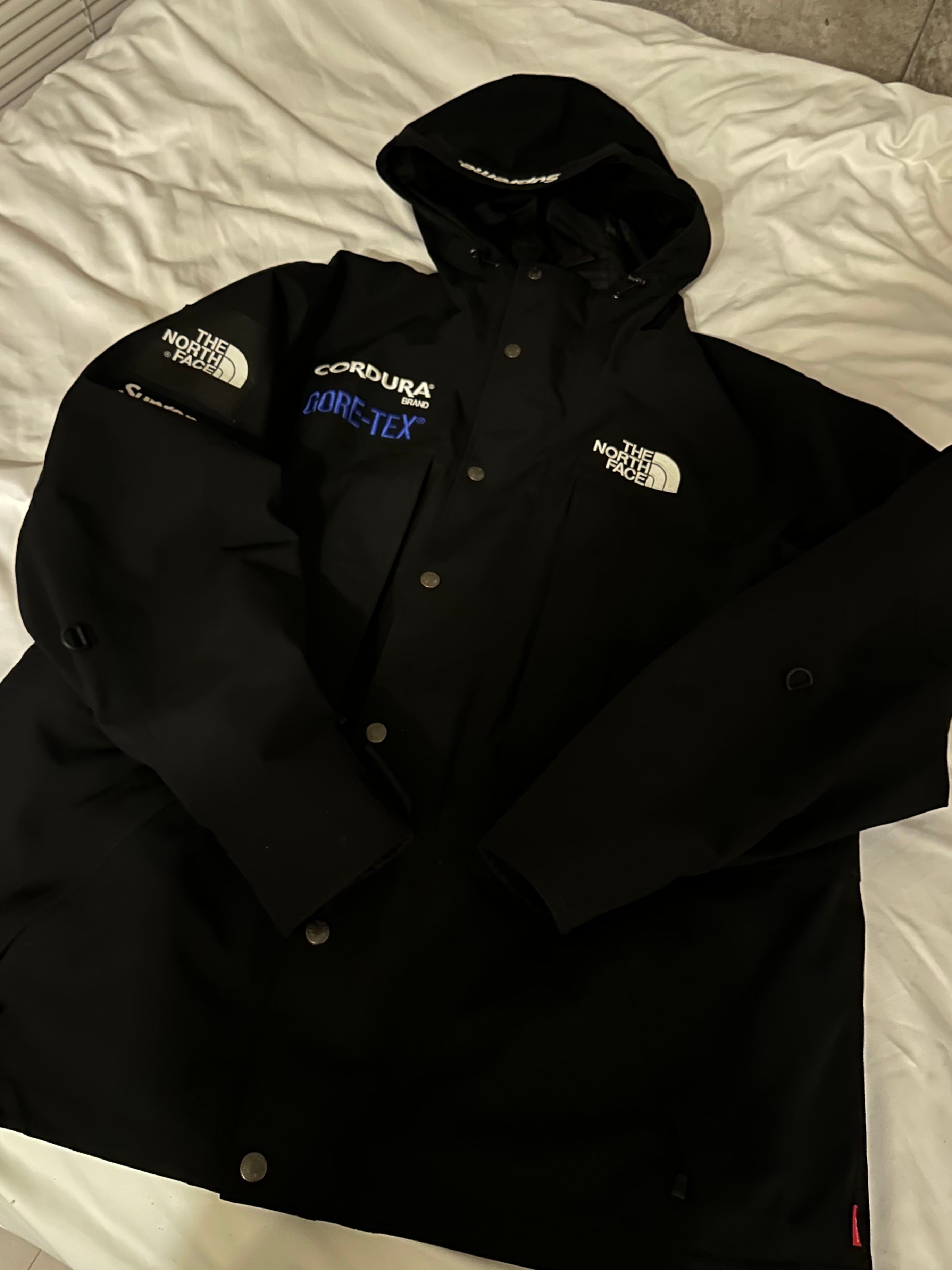 Supreme x The North Face Expedition Jacket "Black"