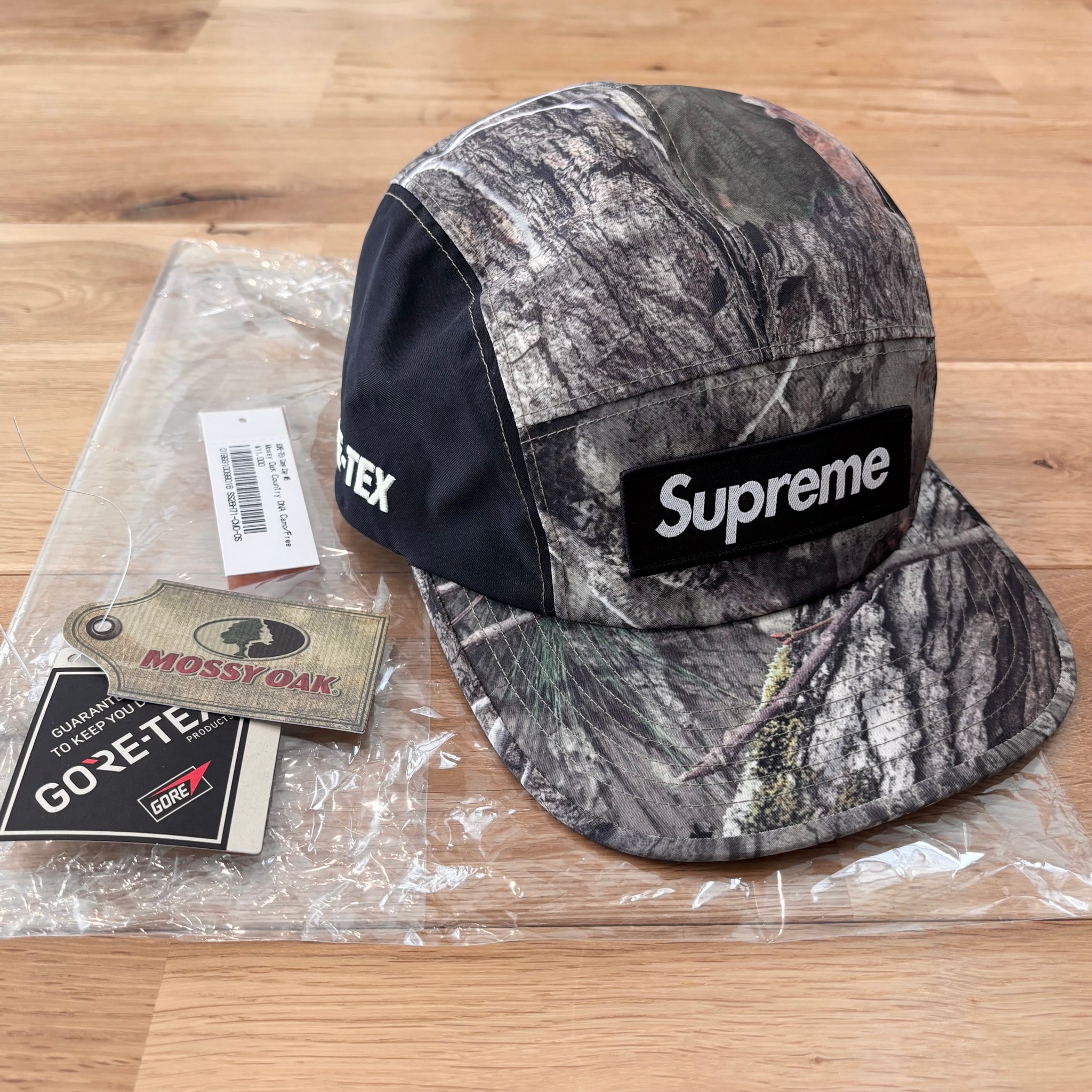 Supreme GORE-TEX Camp Cap "Mossy Oak Country DNA Camo"
