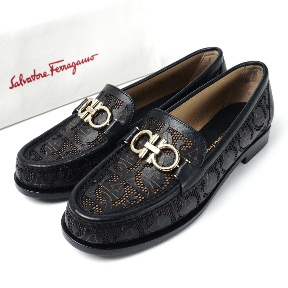 ■美品■Salvatore Ferragamo サルヴァトーレフェラガモ ローファー サイズ6 1/2 ガンチーニ カットワーク レザー ブランド古着【中古】20260417/RA9021