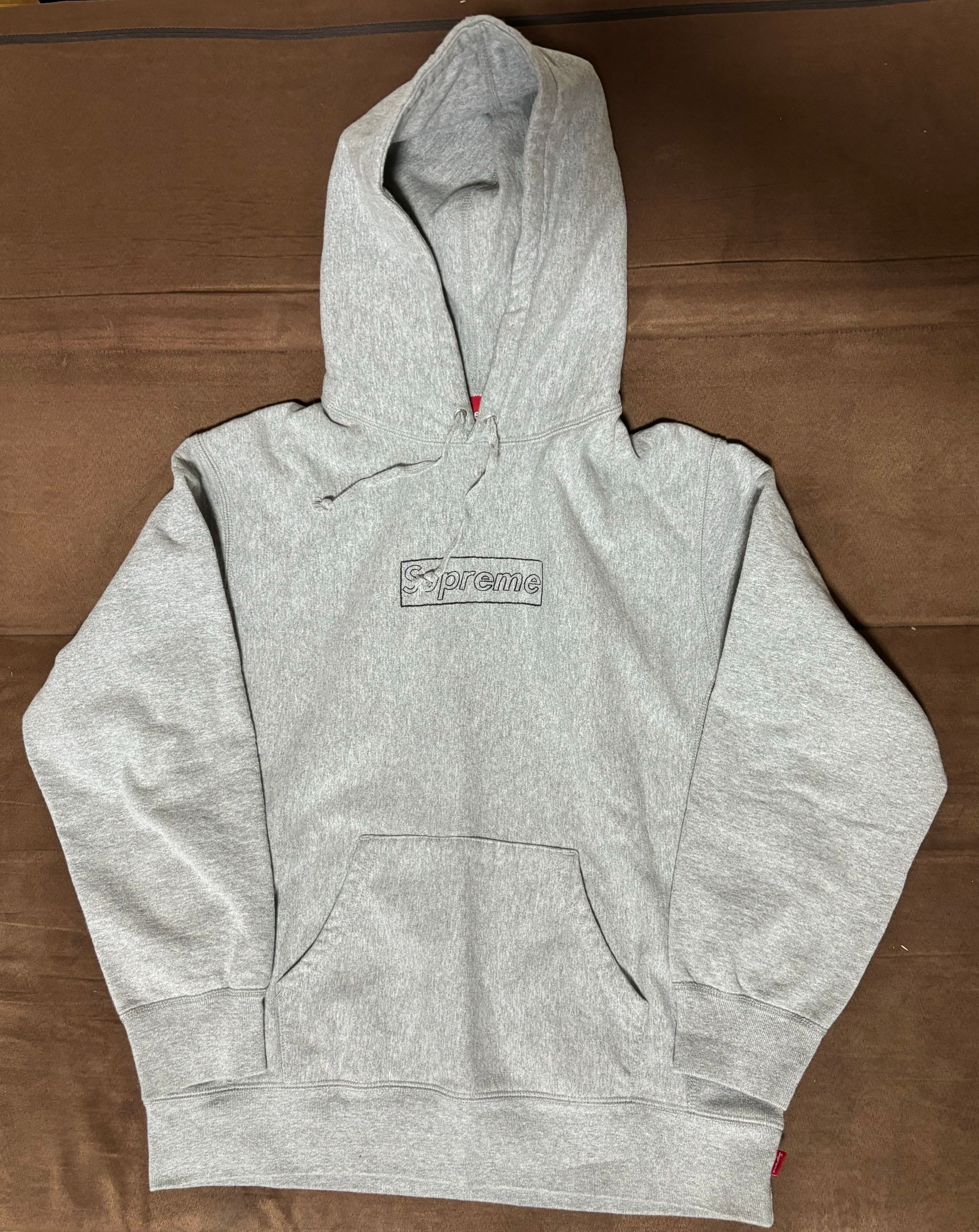 Supreme KAWS Chalk Logo Hooded Sweatshirt "Grey"(2021)