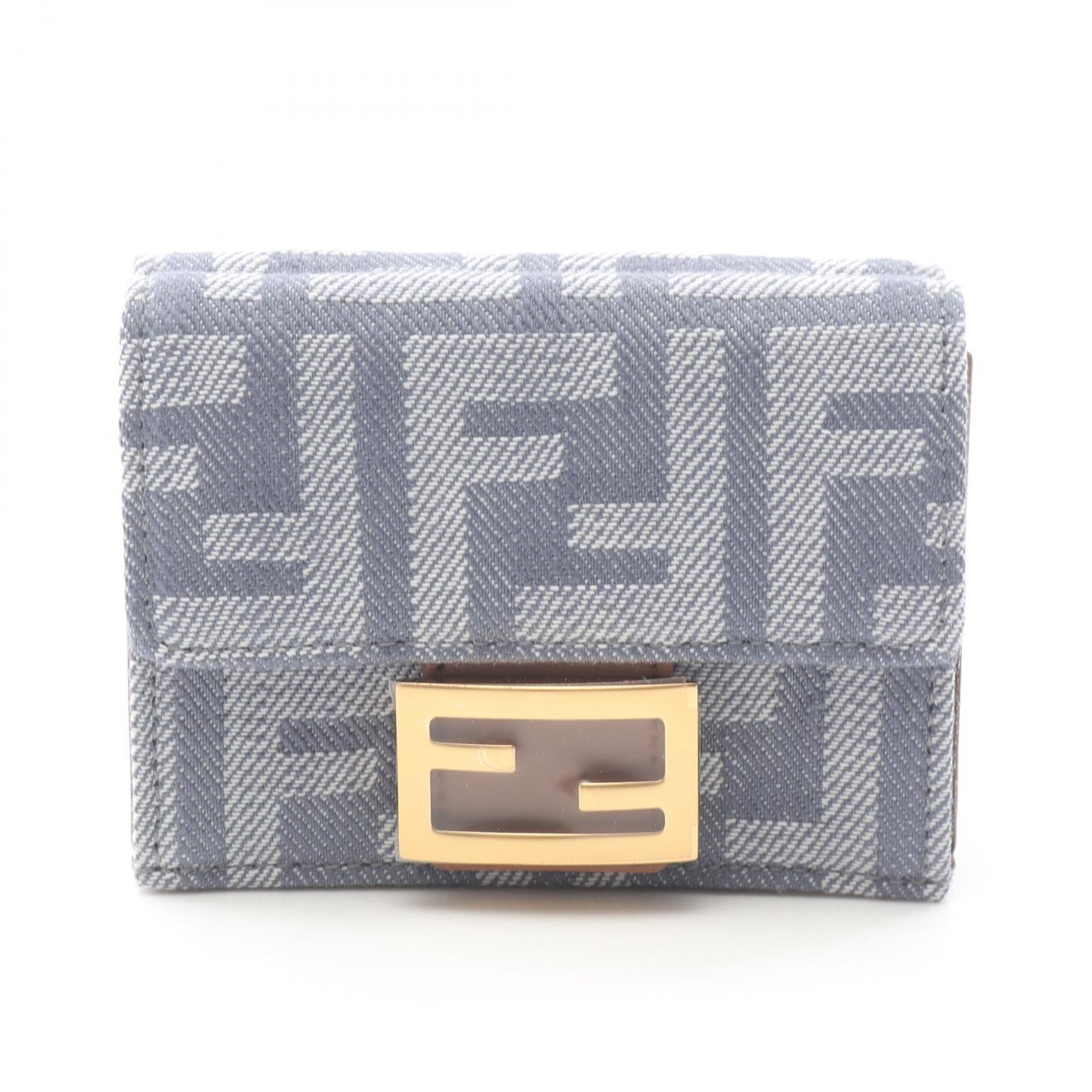 フェンディ FENDI バゲット ズッカ 三つ折り財布 財布 キャンバス レディース グレー系 / ブラウン系 / ブルー系 8M0395AUT4F1SXQ 【新品】