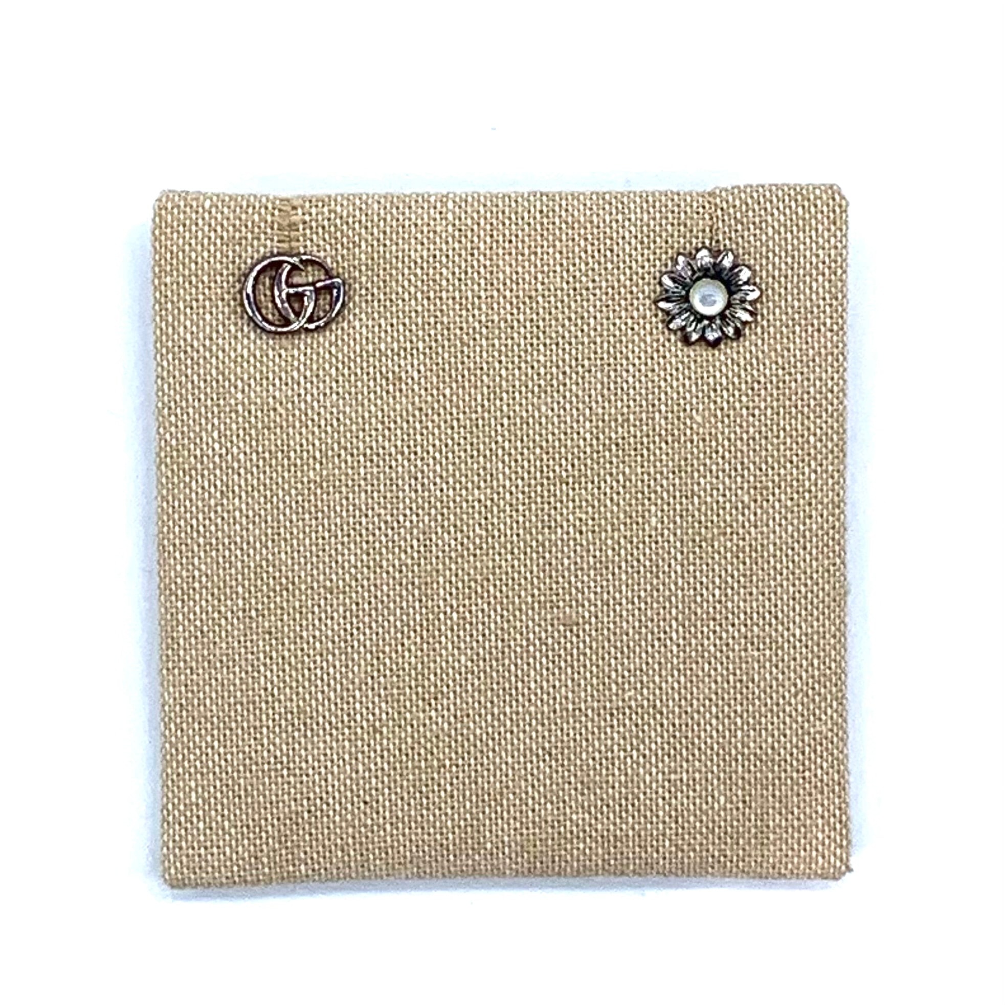 GUCCI Double G Flower Earrings "Silver"