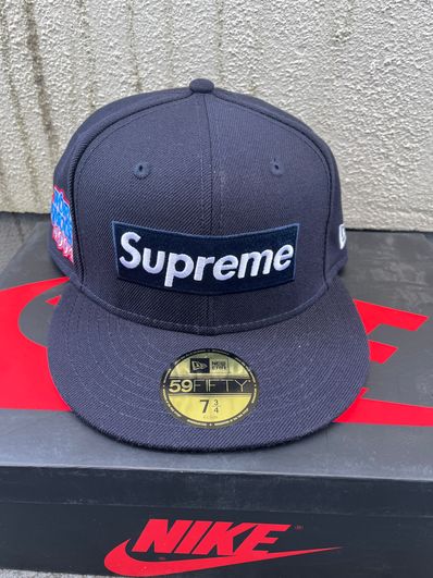 Supreme World Famous Box Logo New Era® "Black"