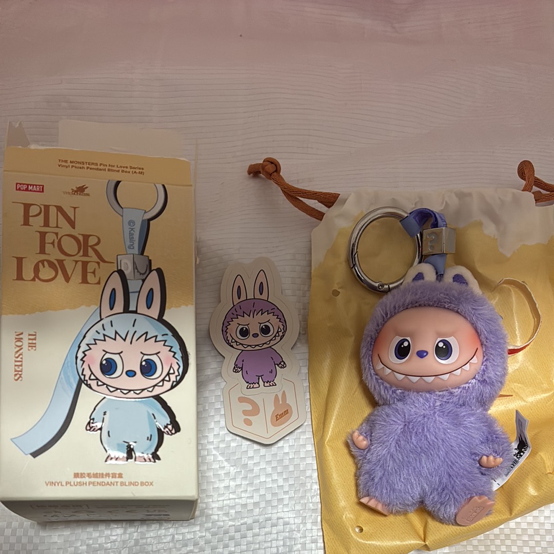 POP MART THE MONSTERS (LABUBU) Pin for Love Series-Vinyl Plush Pendant (A-M) ?
