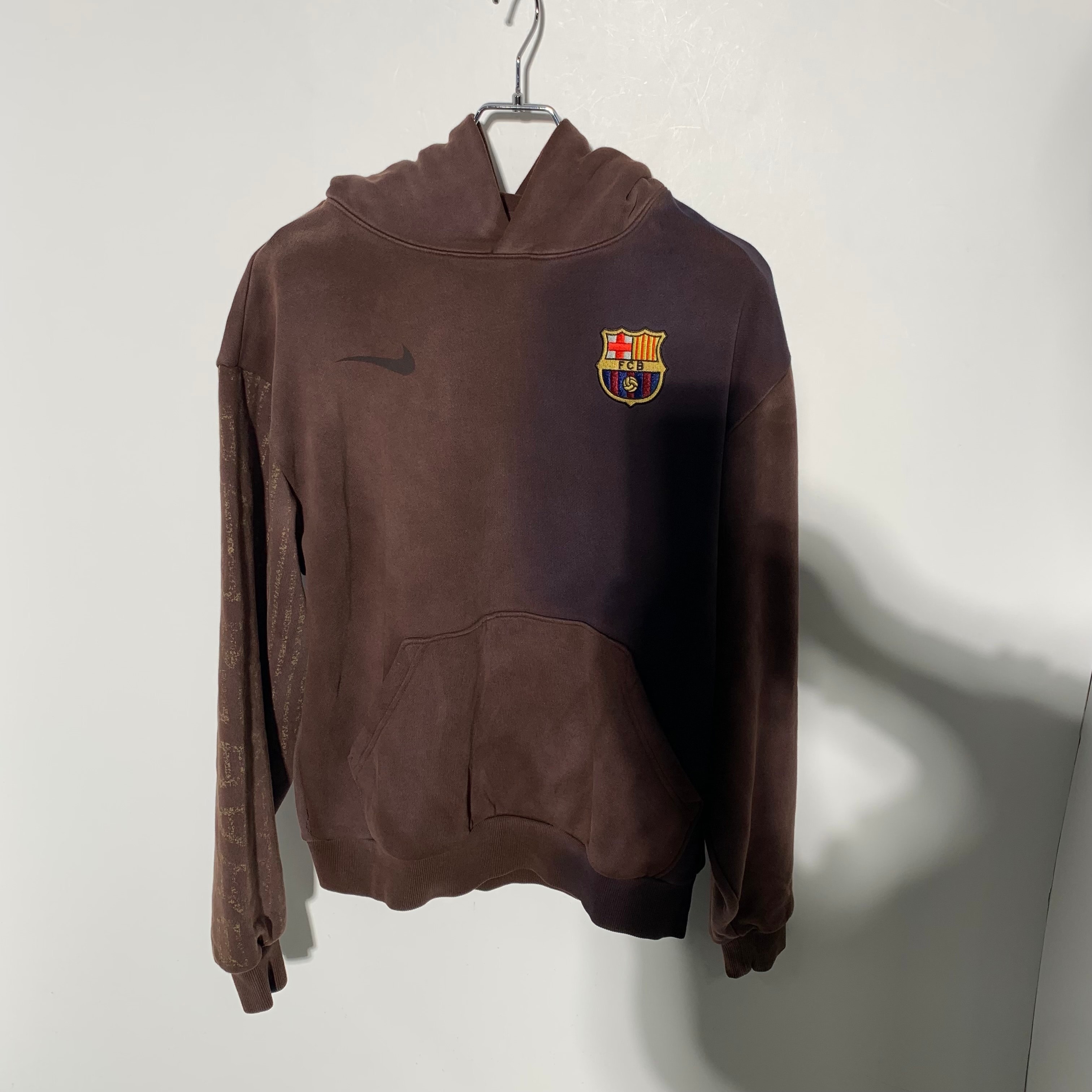 Travis Scott Cactus Jack x Nike x FC Barcelona Split-Dye Crest Hoodie "Brown"