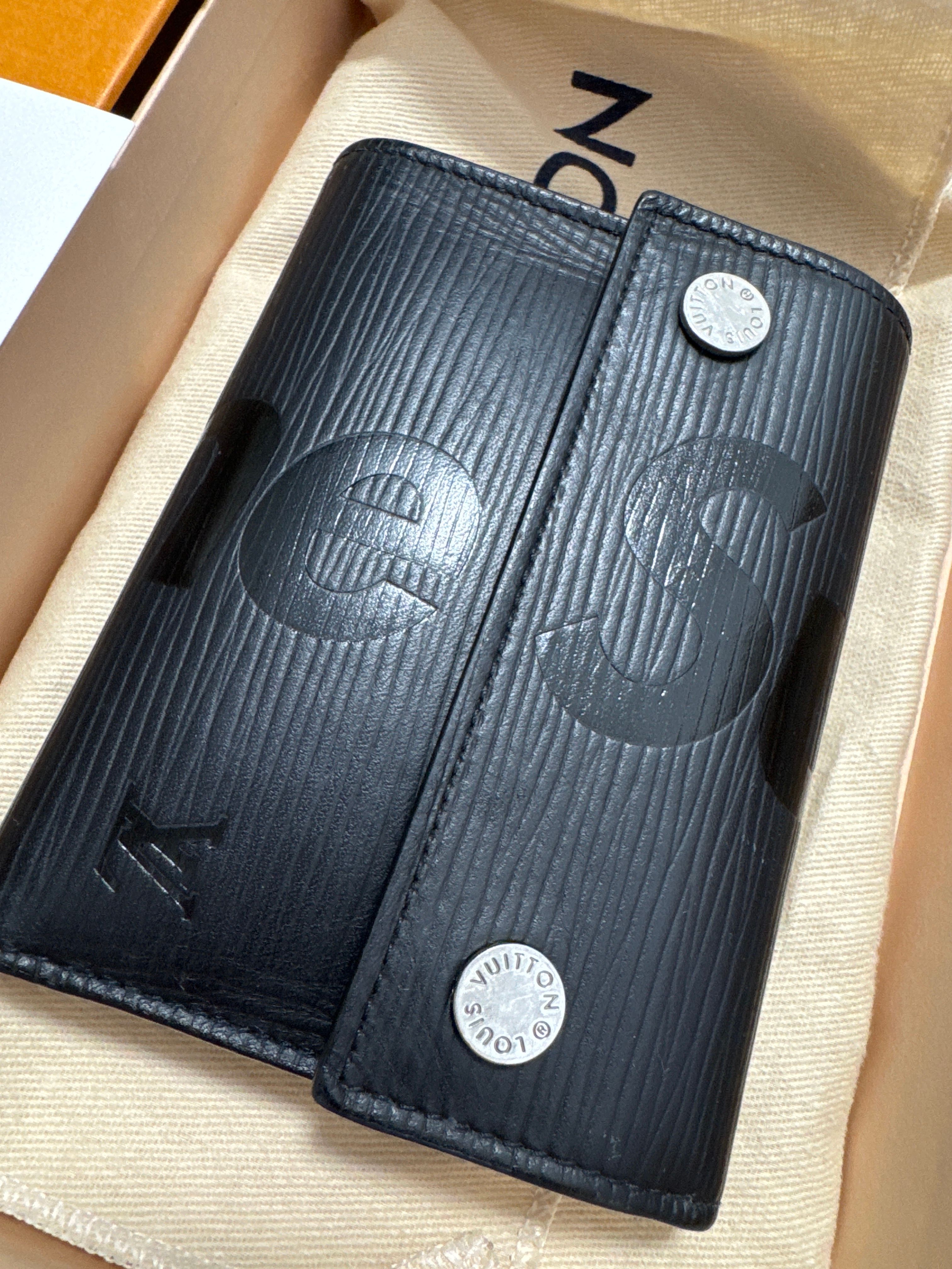 Louis Vuitton x Supreme Chain Wallet "Black"