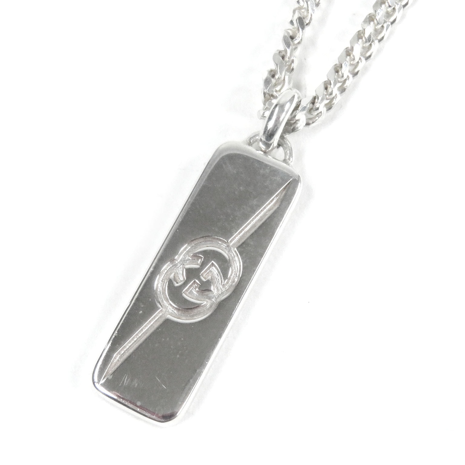 美品 グッチ
 ネックレス ダイアゴナルインターロッキングG シルバー メンズ 774055