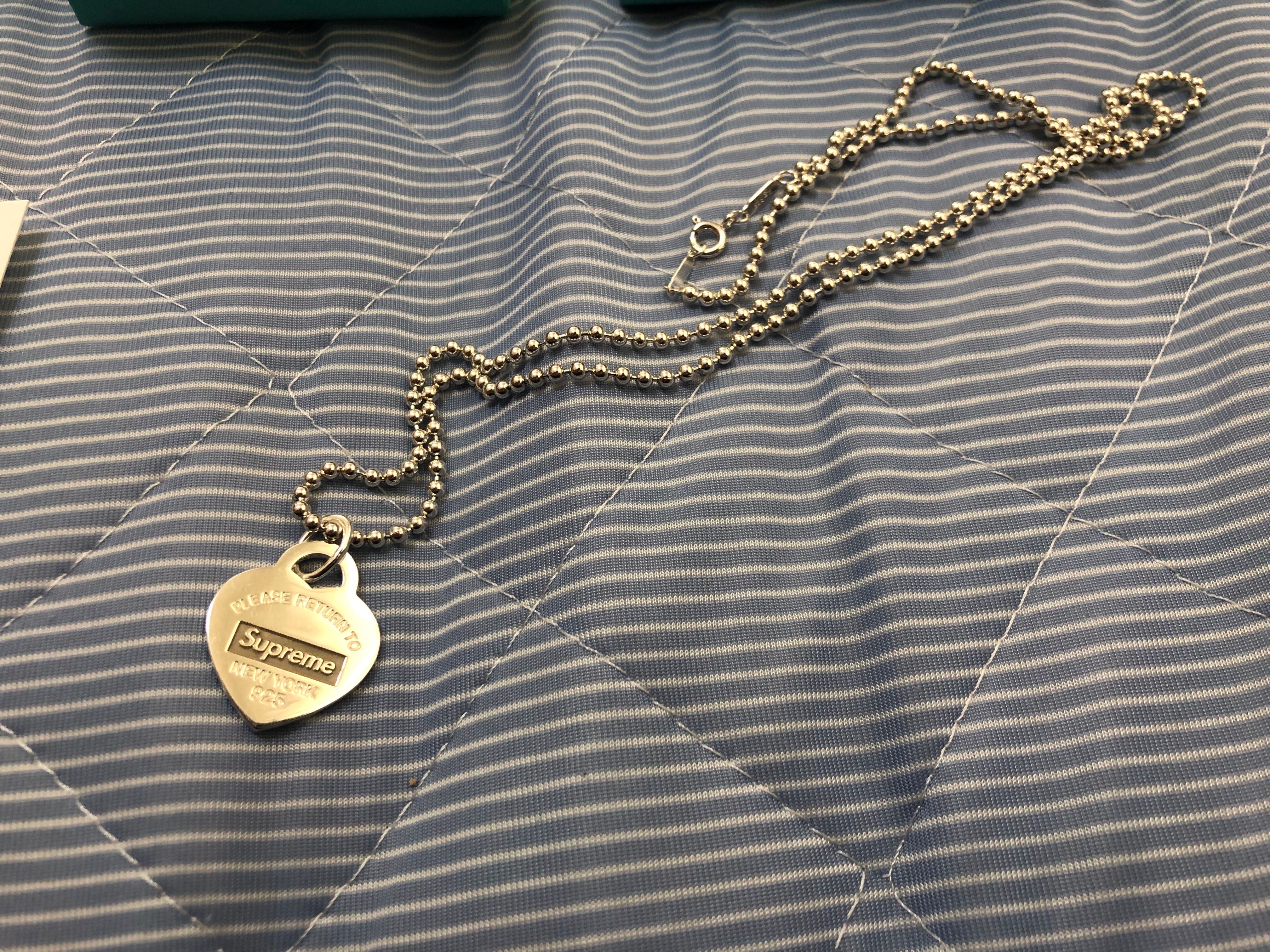 Supreme / Tiffany & Co. Return to Tiffany Heart Tag Pendant "Silver"
