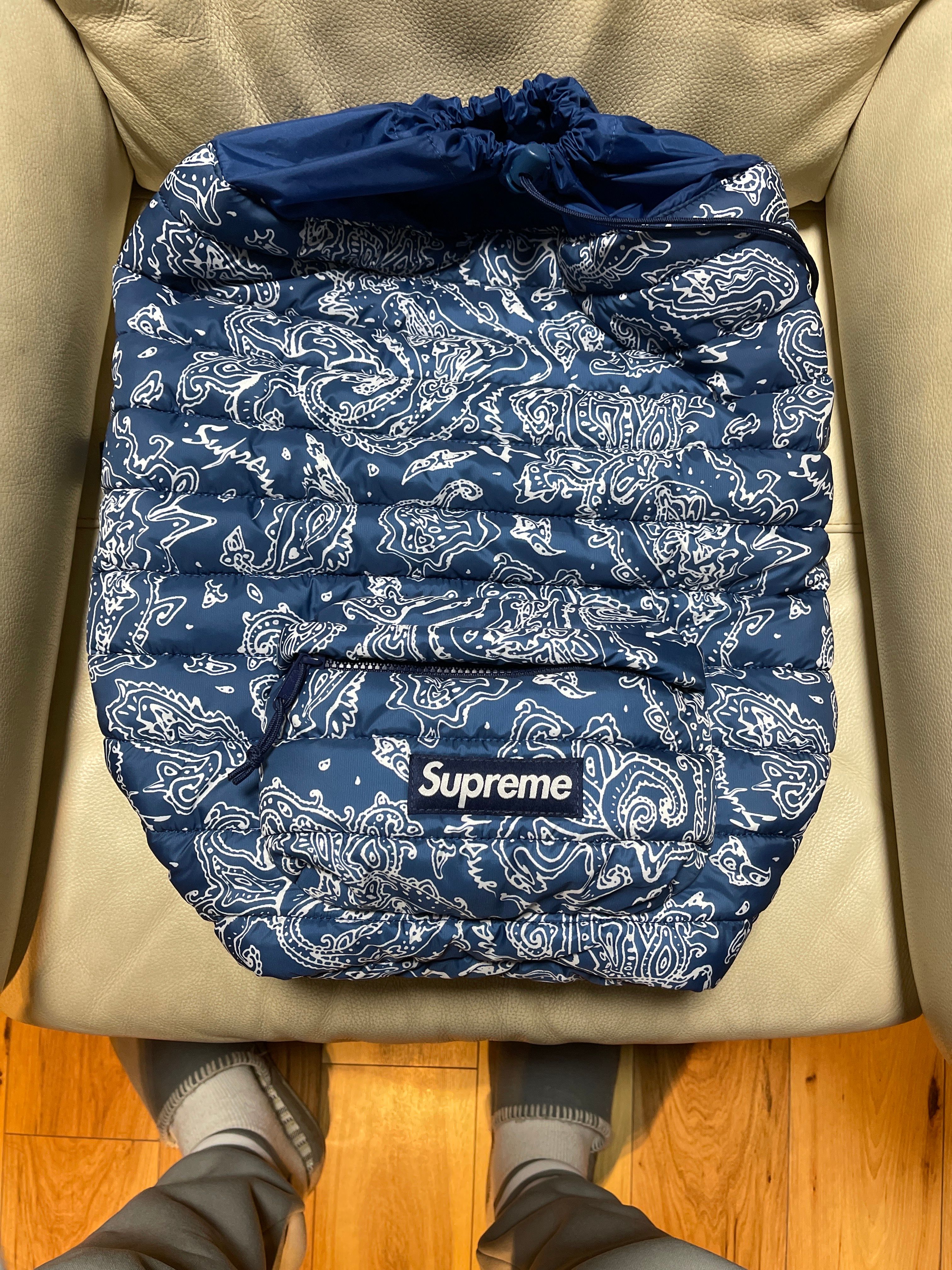 Supreme Puffer Backpack "Blue Paisley"