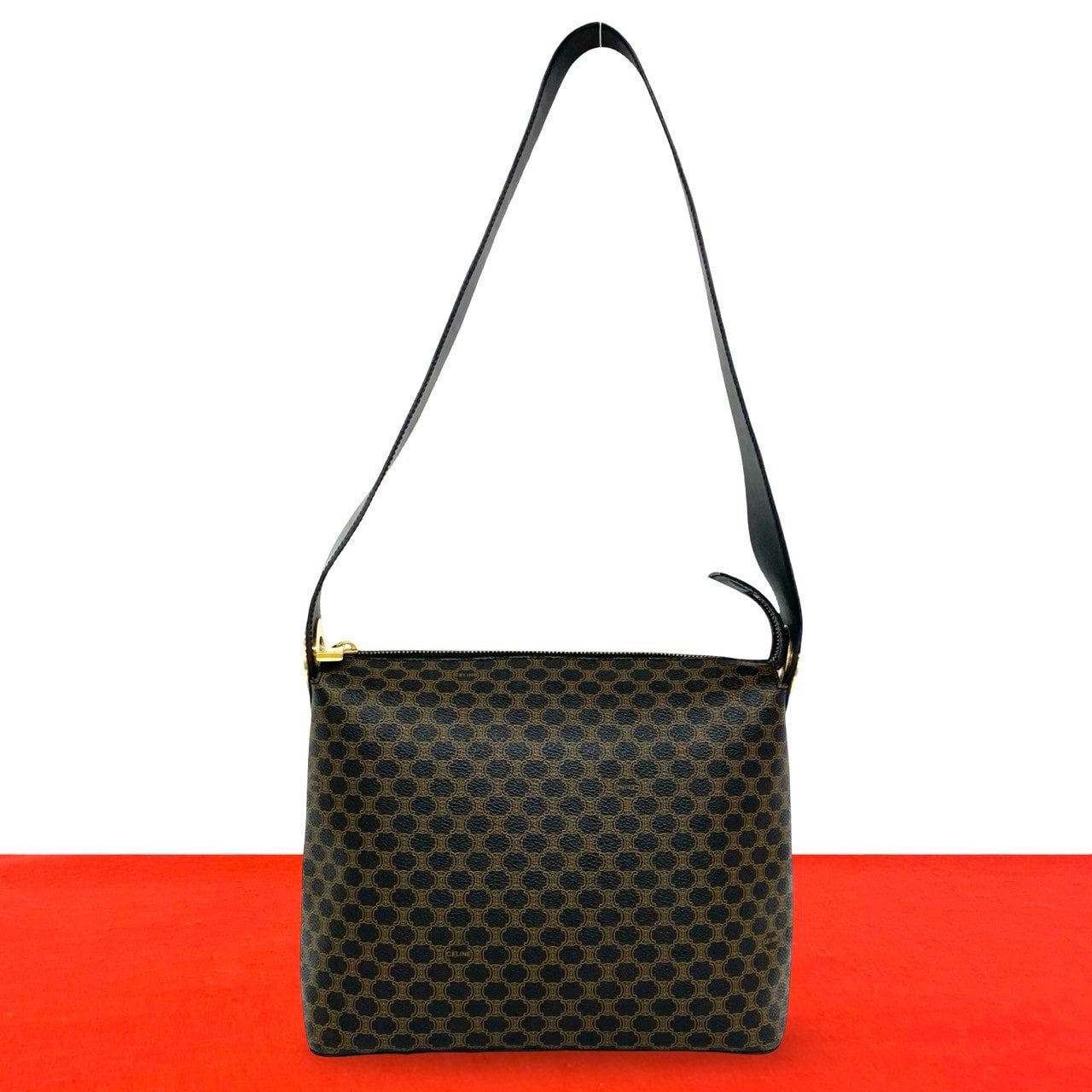 CELINE セリーヌ マカダム ブラゾン トリオンフ 柄 レザー PVC ショルダーバッグ ブラック
05009
