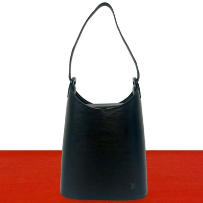 LOUIS VUITTON ルイヴィトン ヴェルソー エピ レザー ショルダーバッグ ブラック
80558