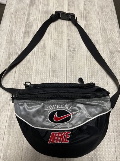 Supreme / Nike Shoulder Bag "Silver"